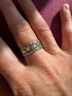 18k white gold with yellow X band