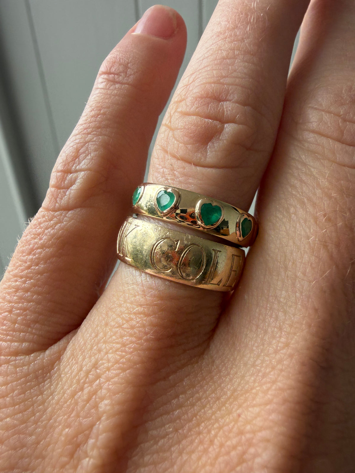 The Emerald Karat THE VERDE LOVE natural emerald heart eternity band