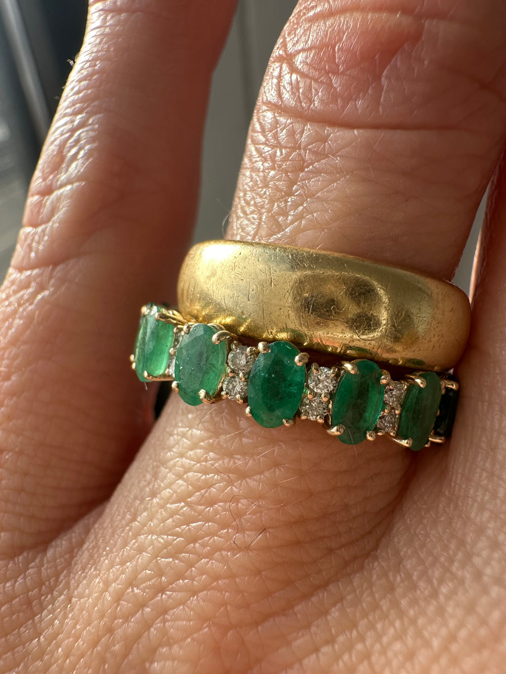 The Emerald Karat THE VERDE LUXE natural emerald + diamond eternity band