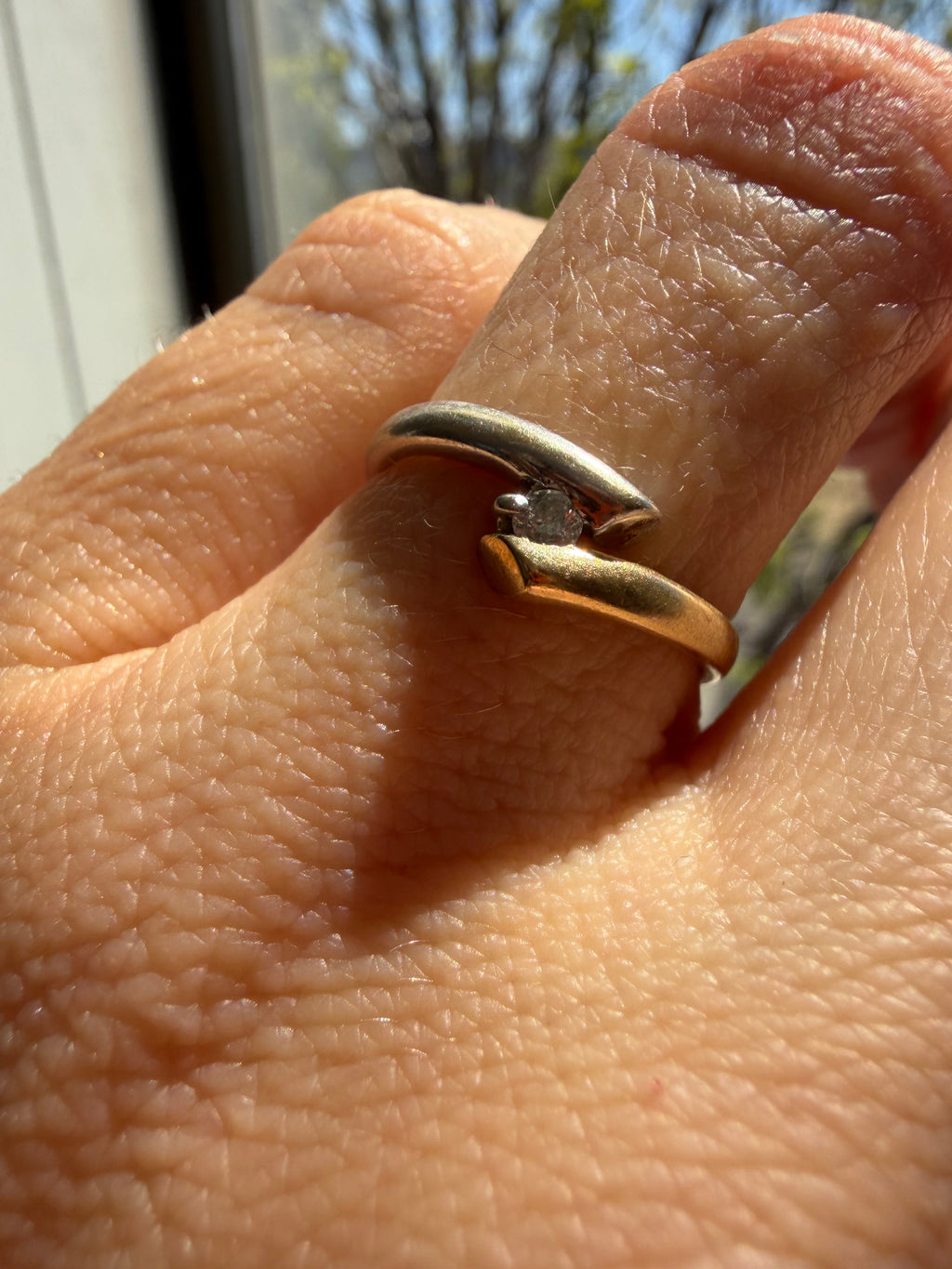two tone diamond ring
