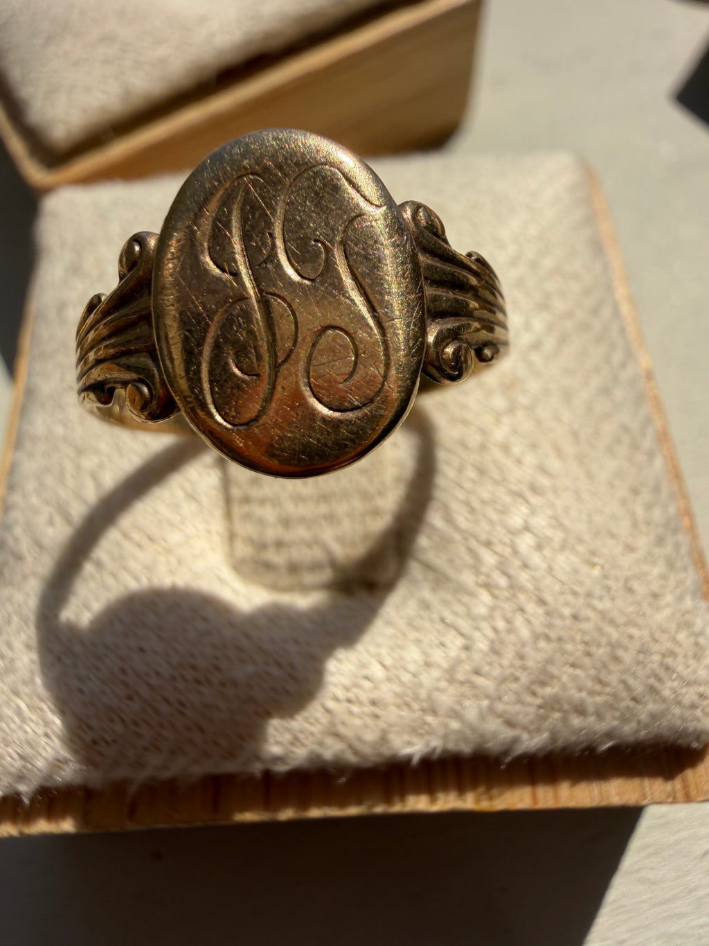 signet engraved JT