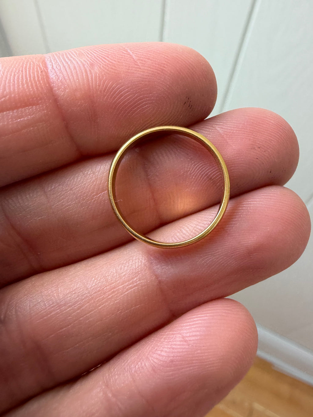 18k gold stacking band