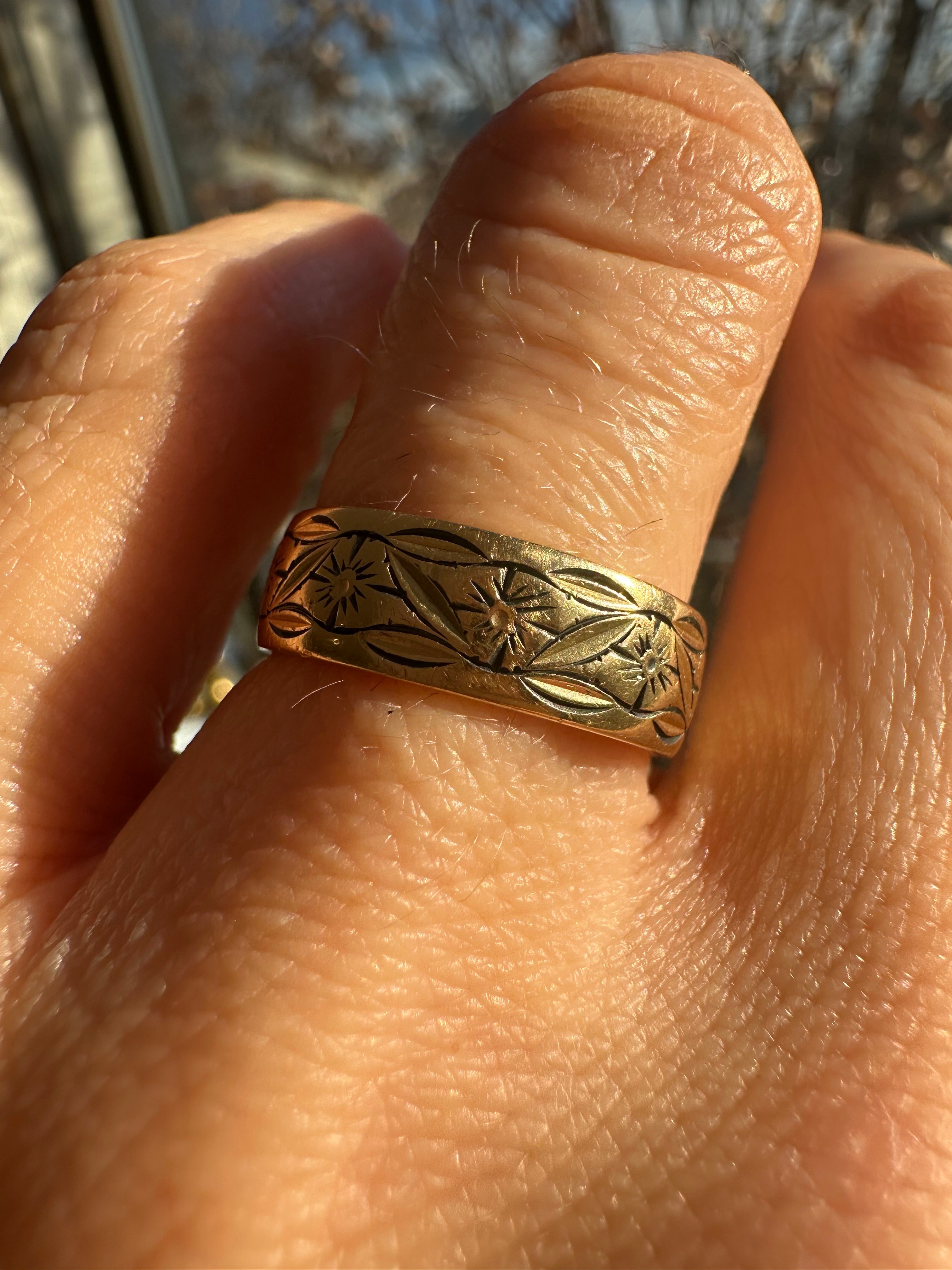 floral band with black enamel
