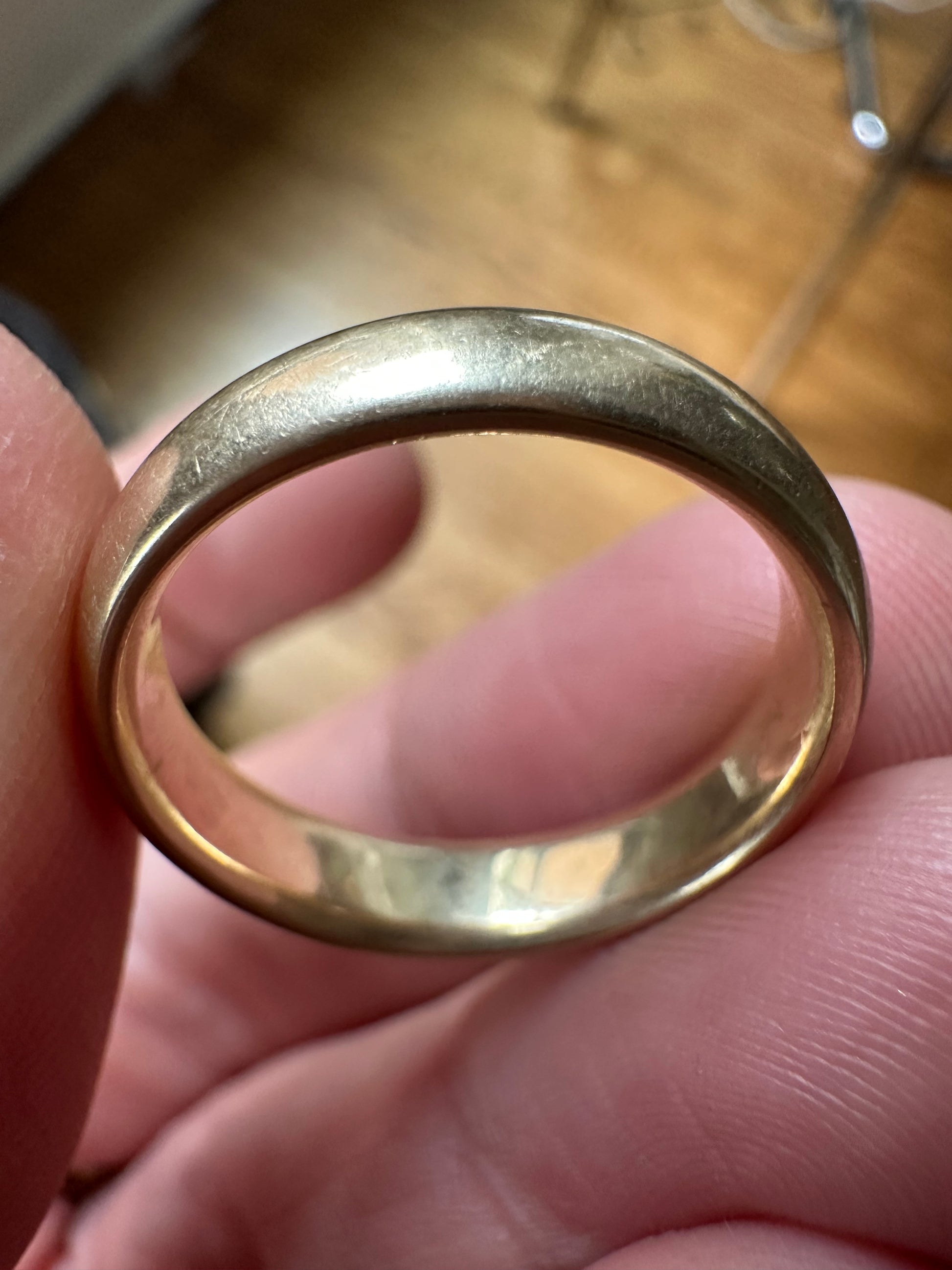 4.5mm donut-ish yellow gold band