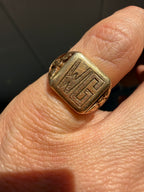 WG signet with phoenix