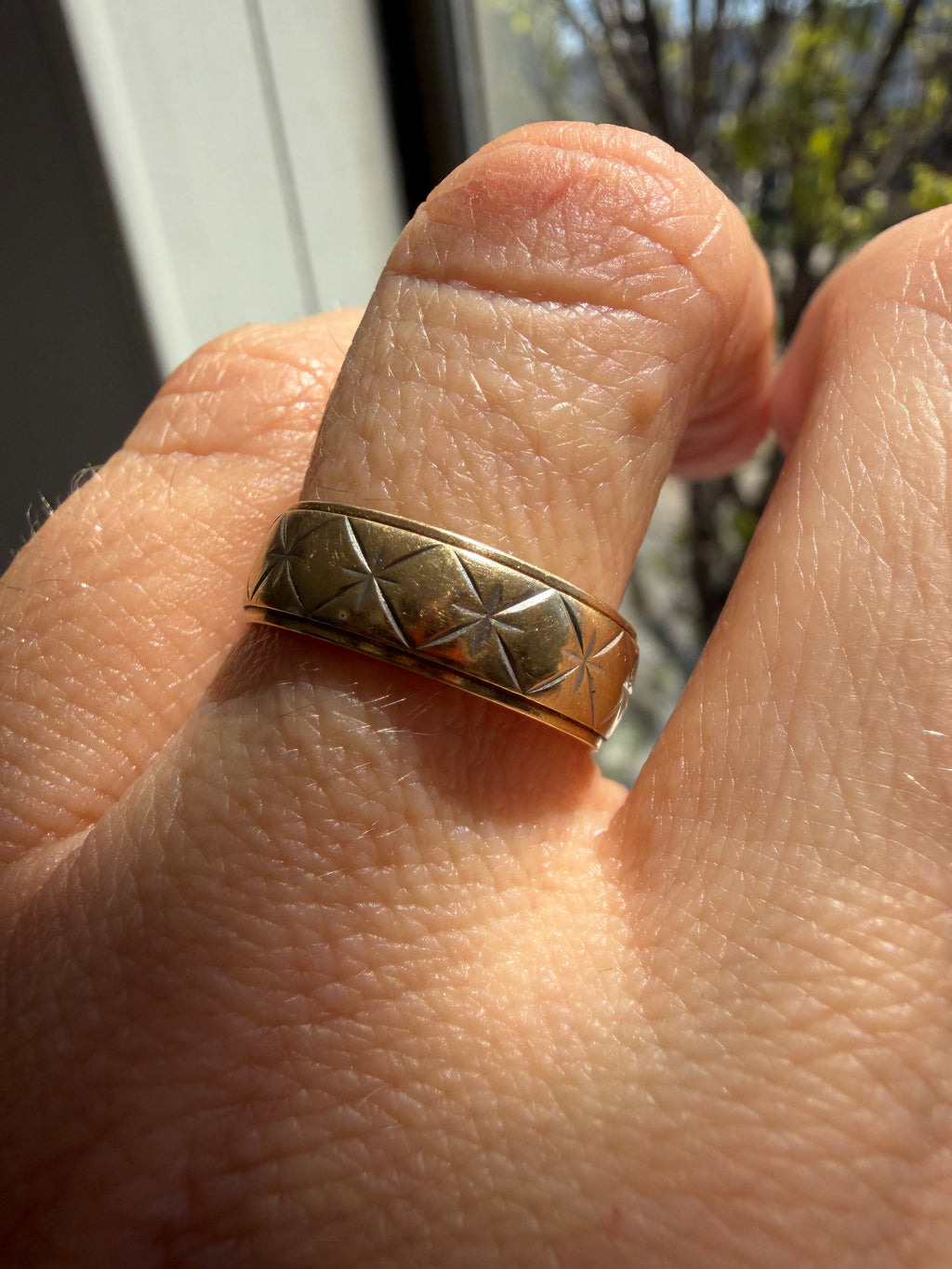 wide etched band