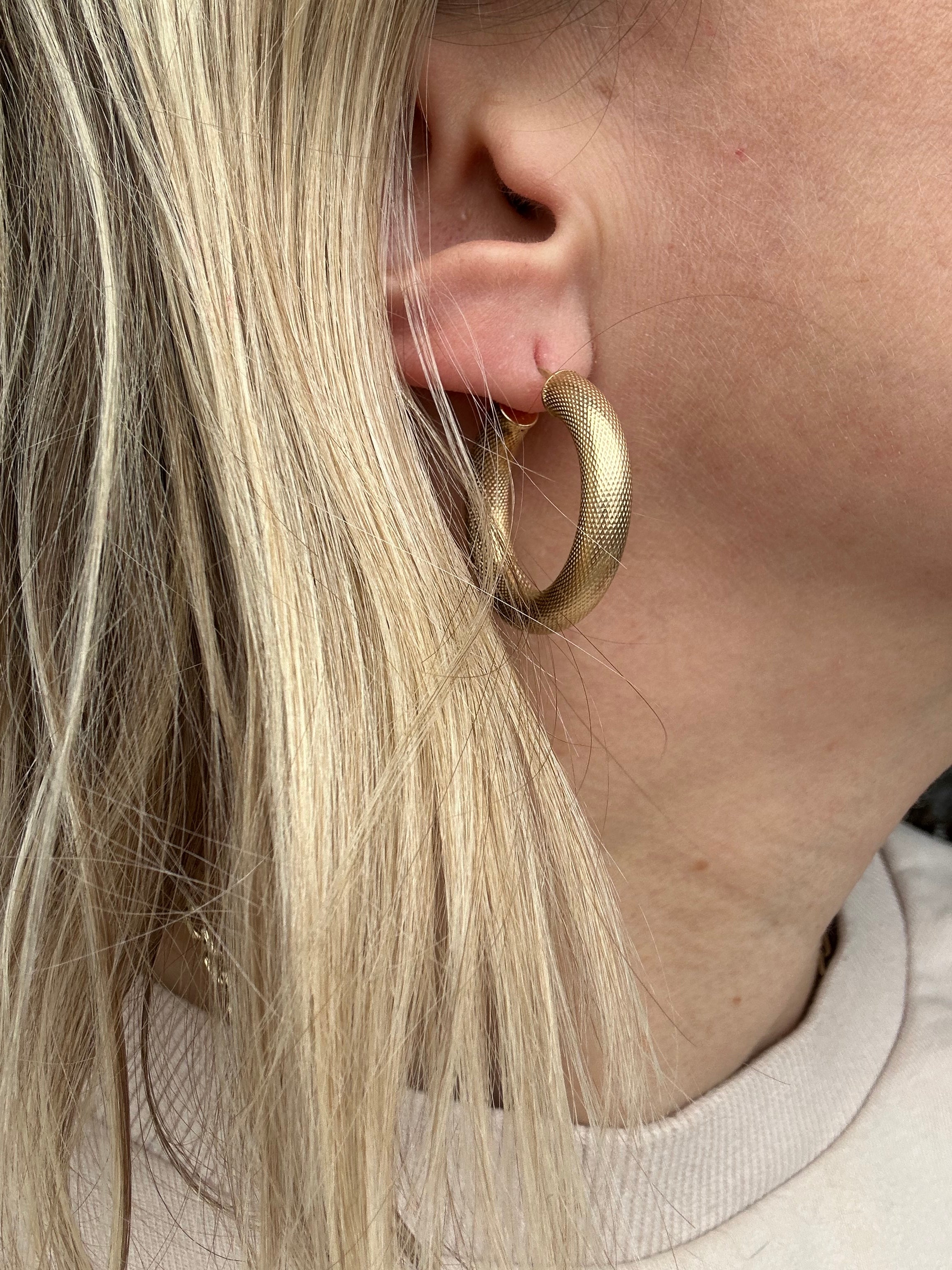 knurled texture tube hoops