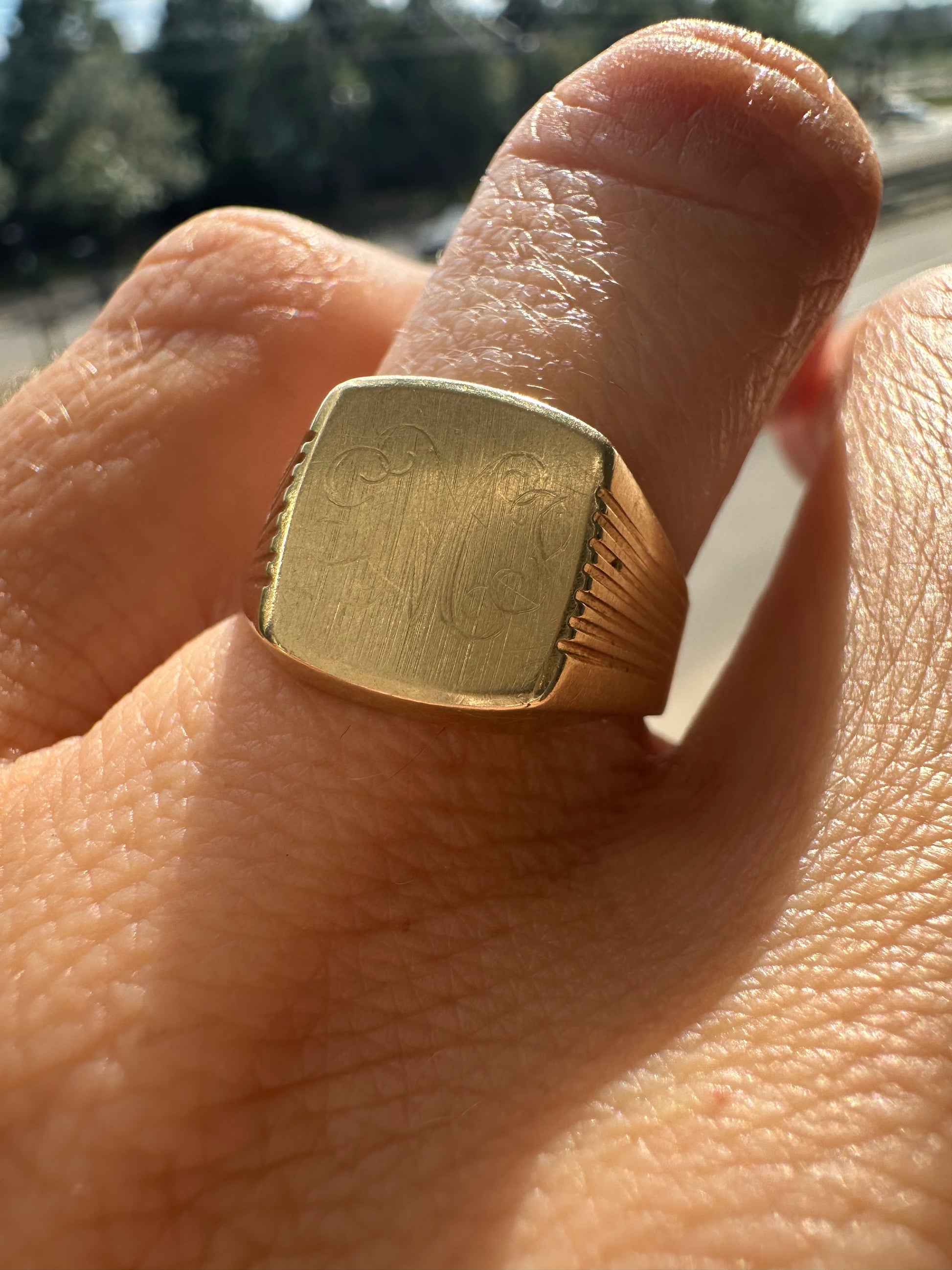 square signet ring