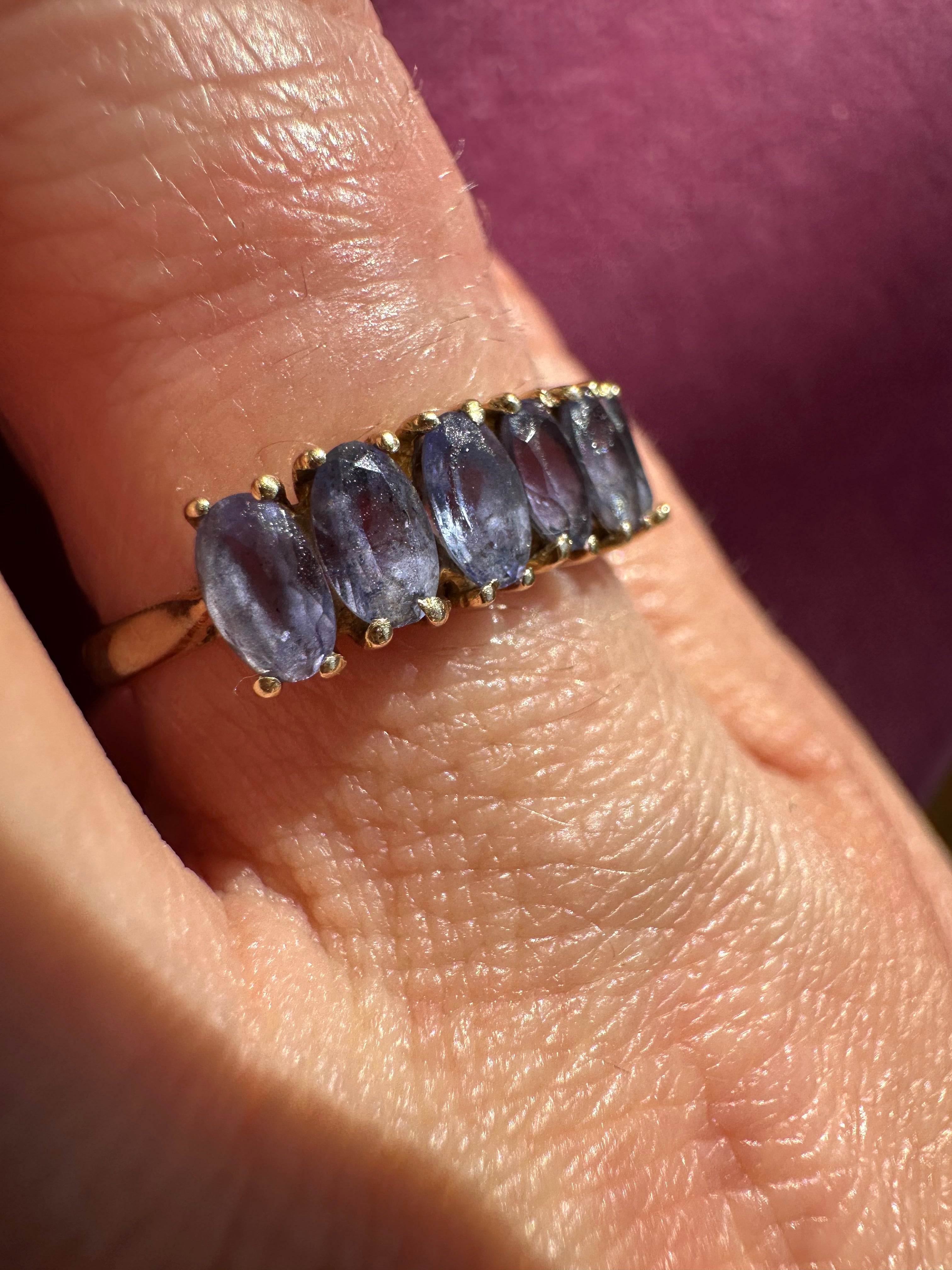 oval cut tanzanite band