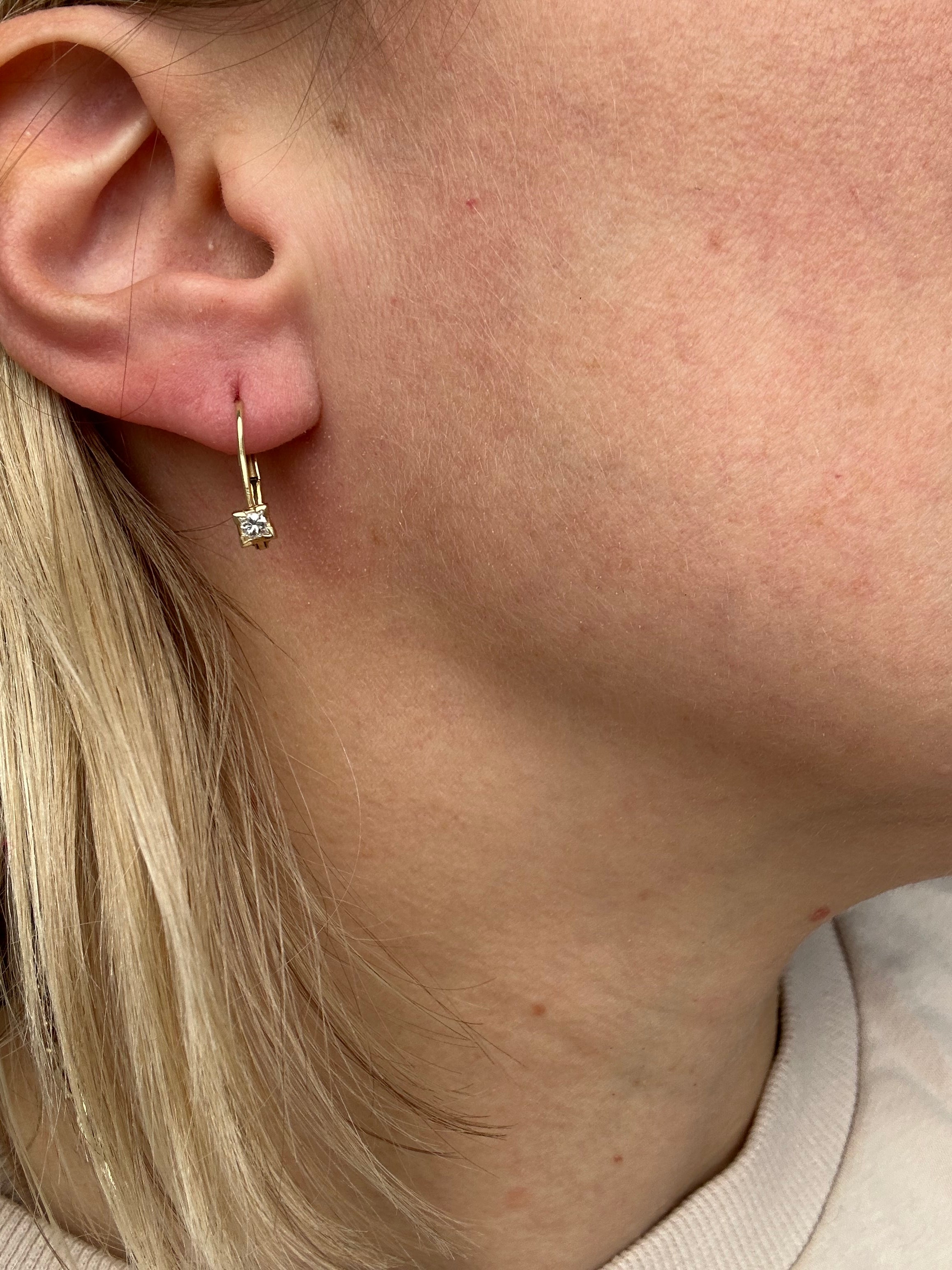 princess cut diamond leverback earrings