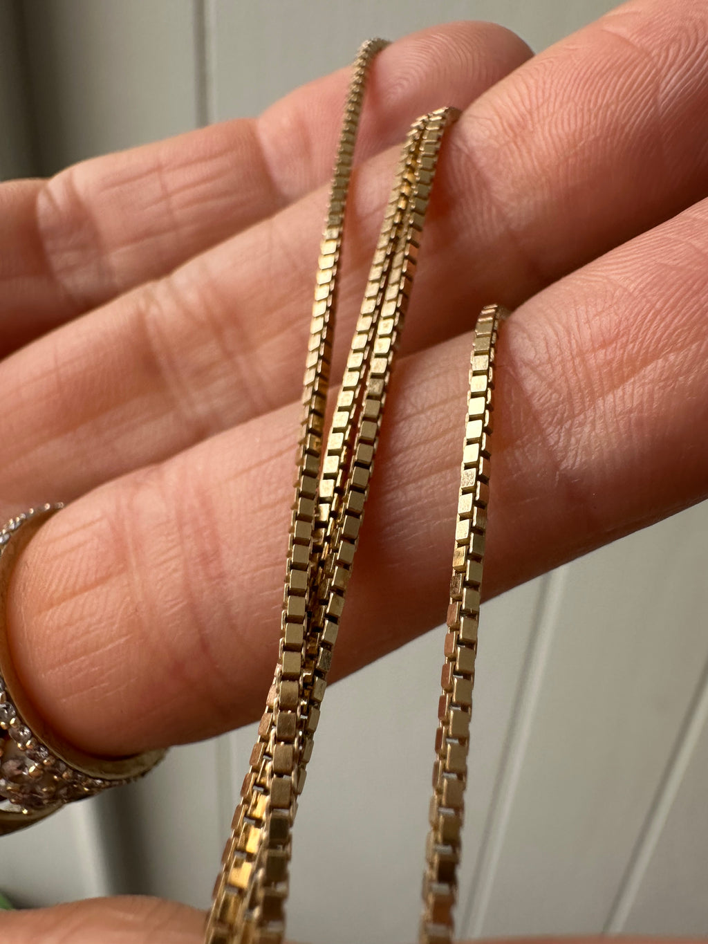 24" box link chain