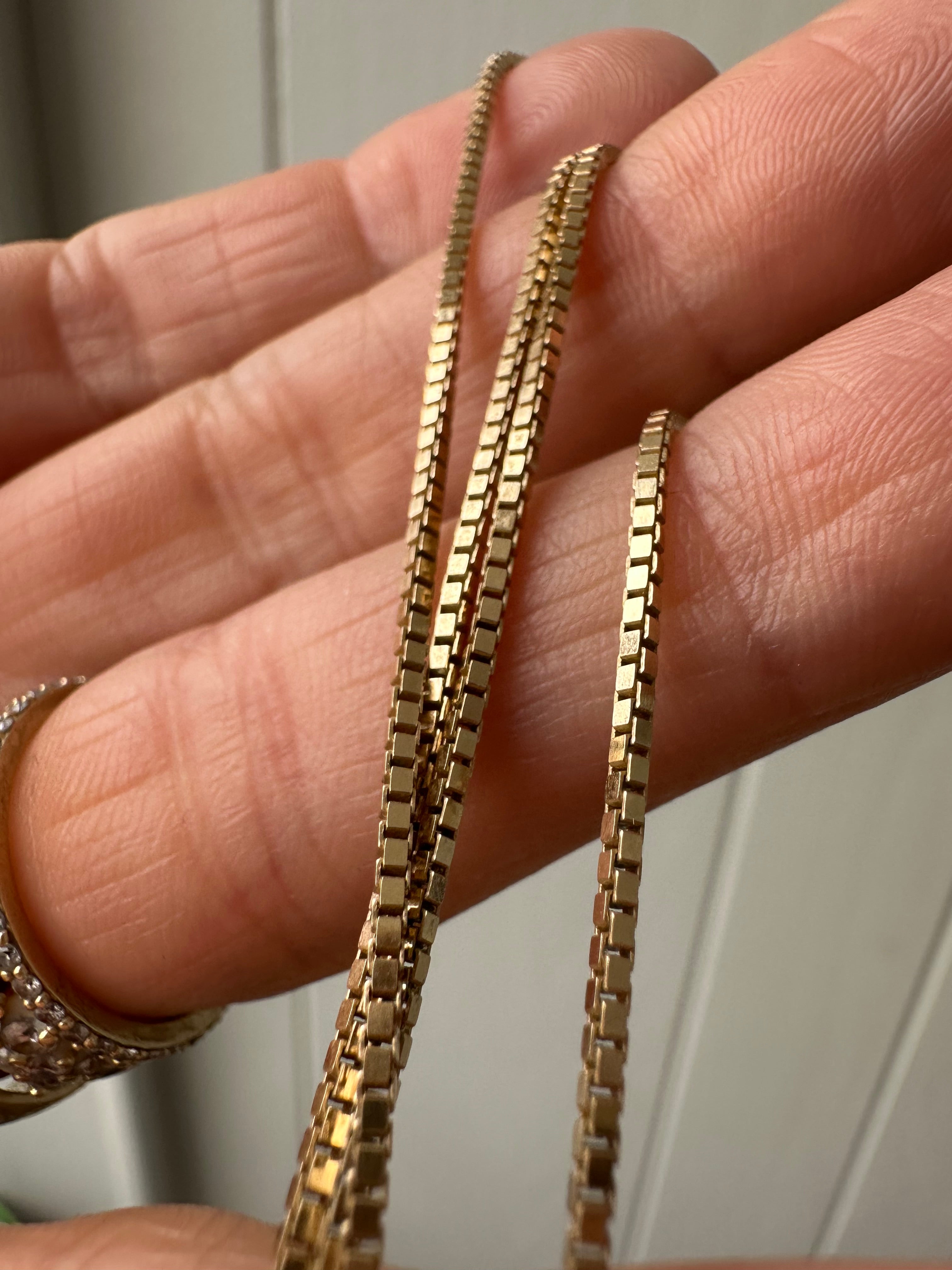 24" box link chain