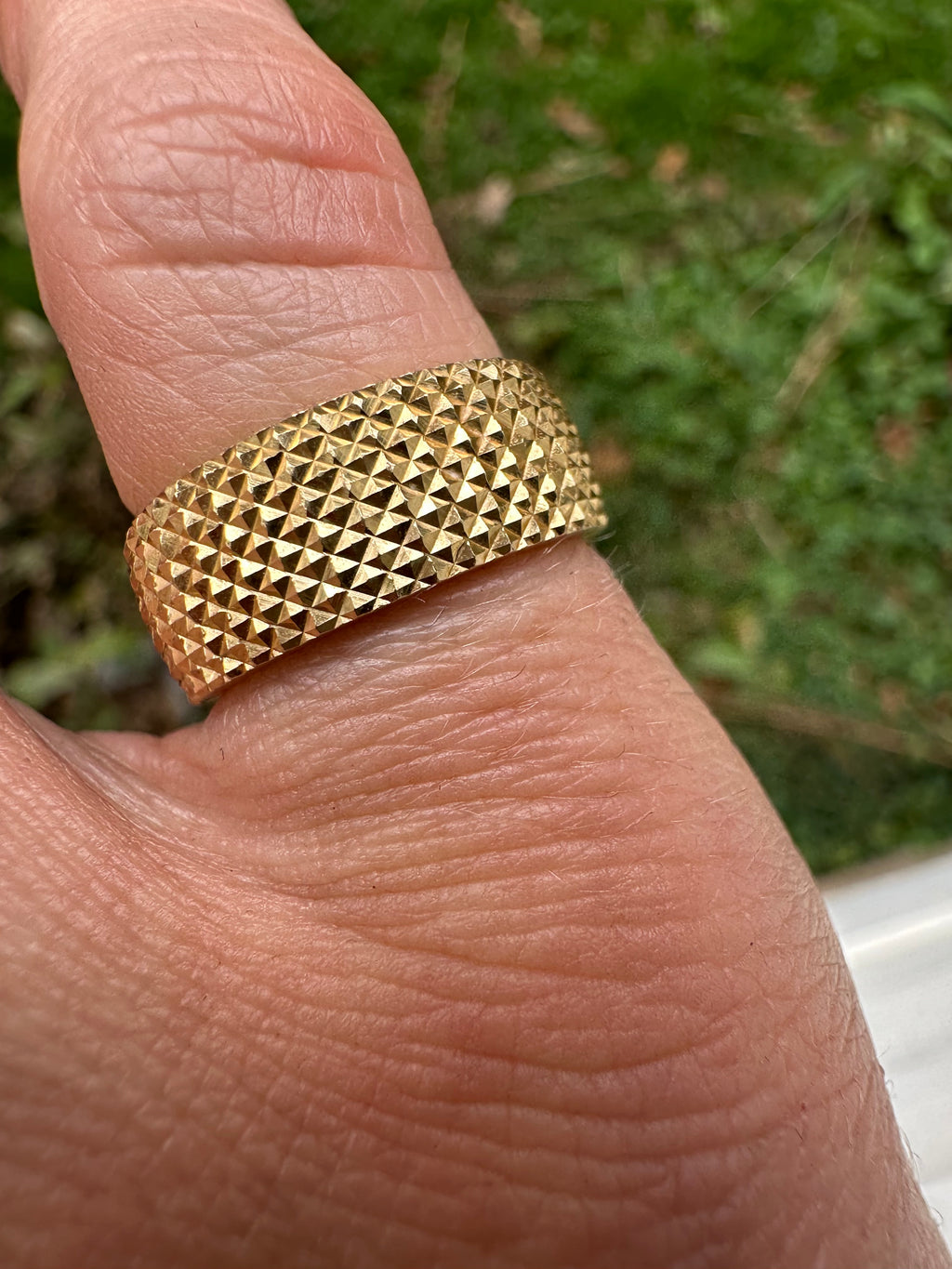 18k spike band