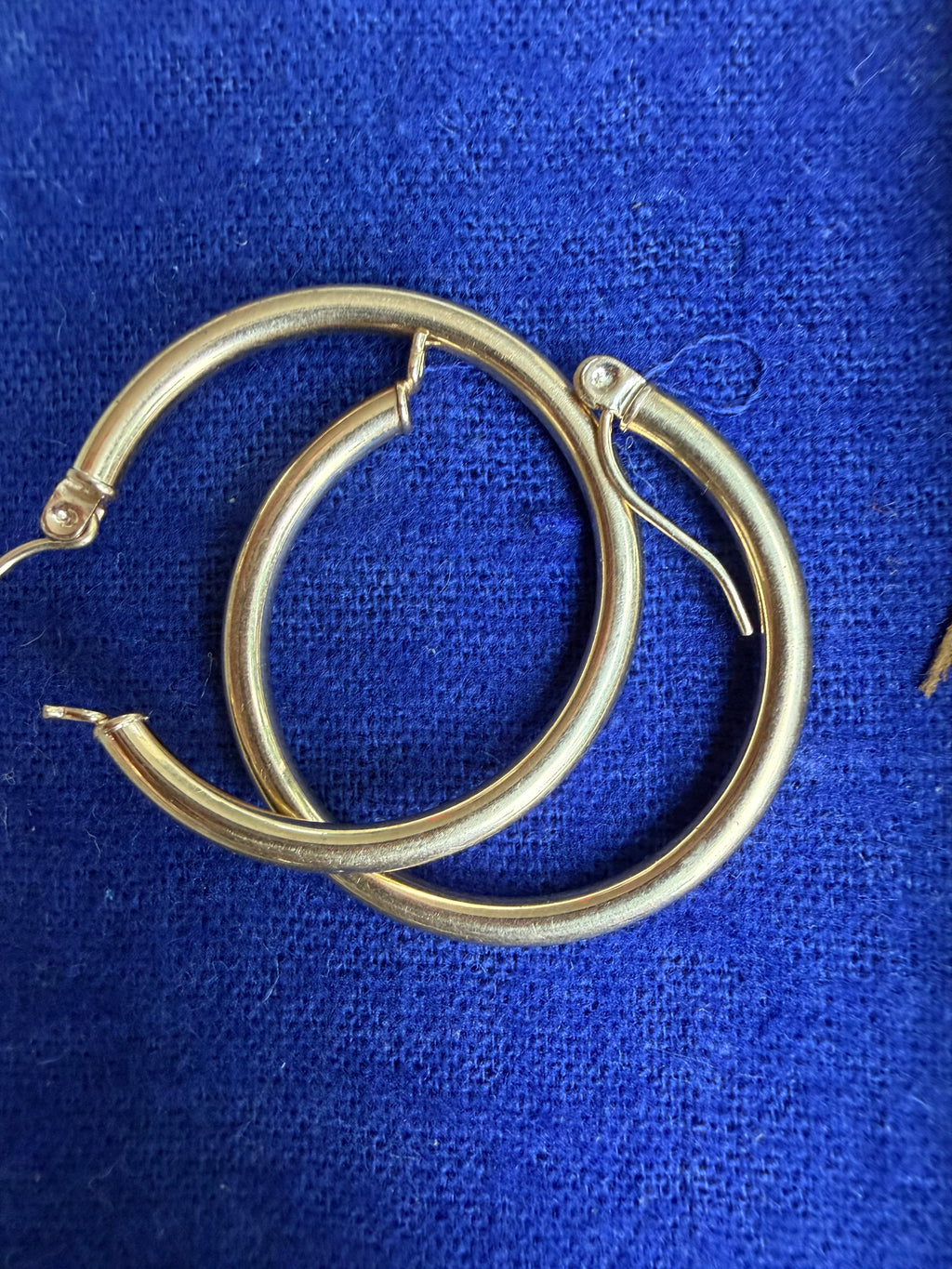1 1/8" classic thin hoop