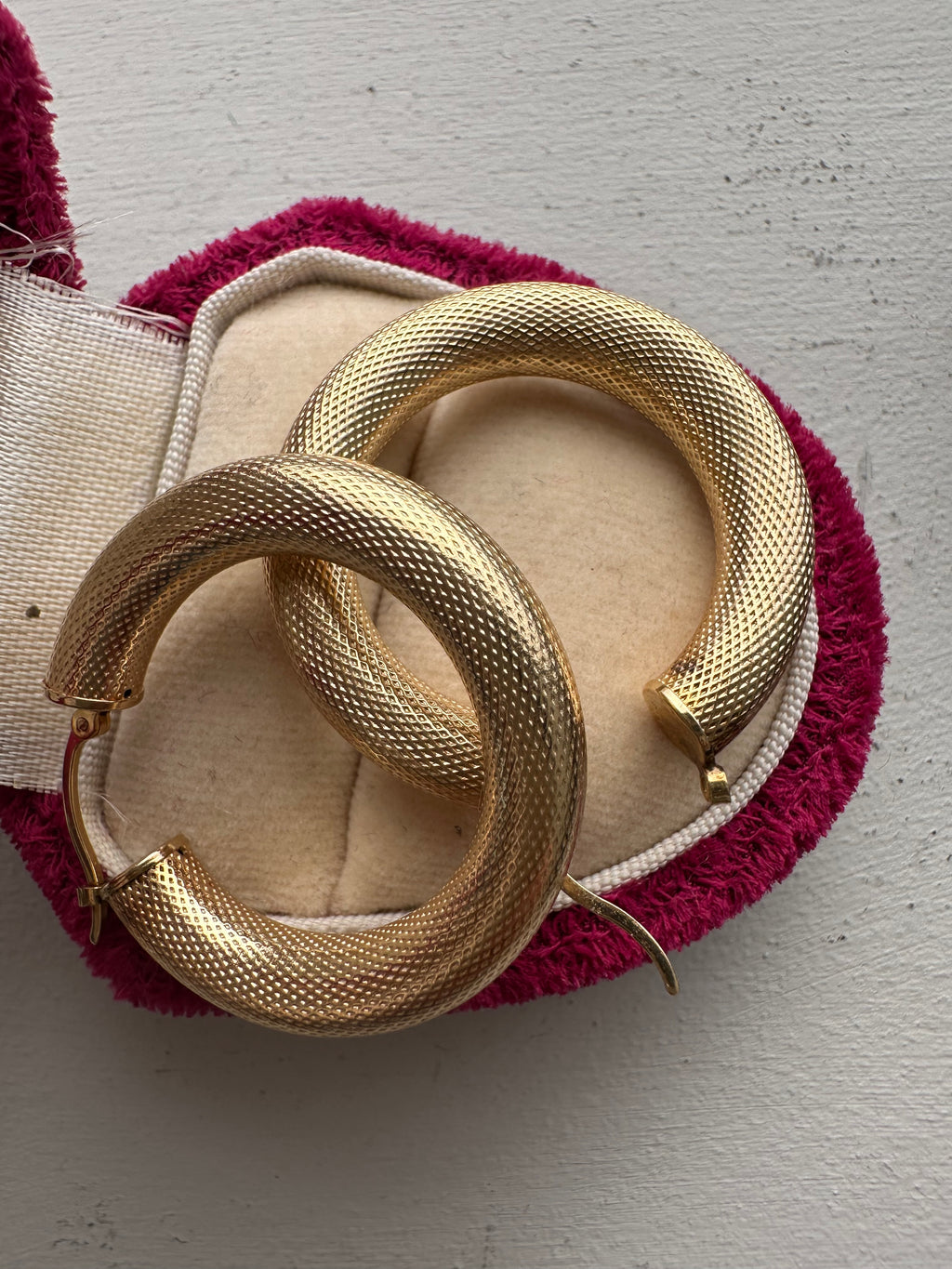 knurled texture tube hoops