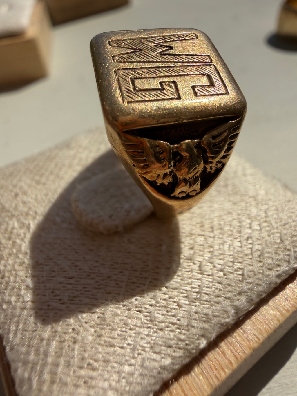 WG signet with phoenix