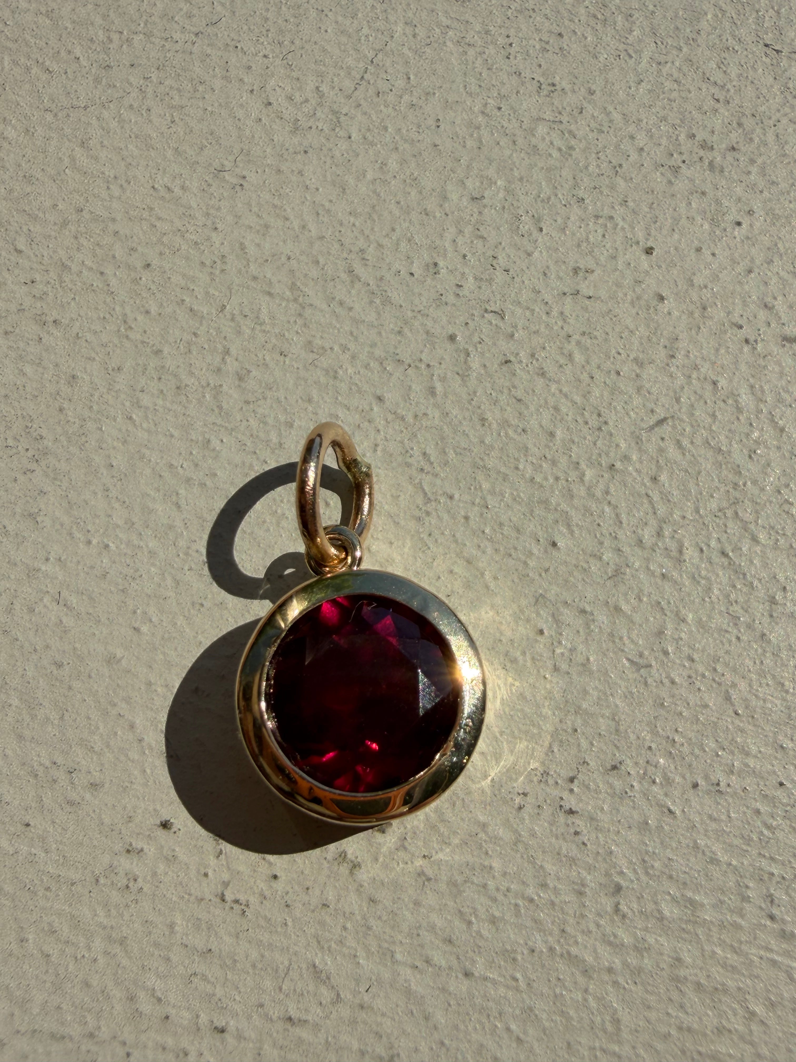 juicy bezel set gems