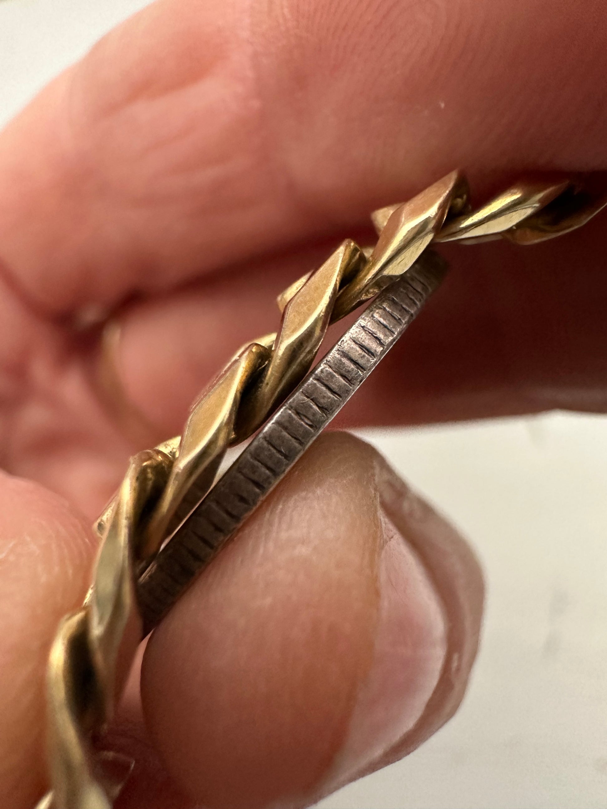 vintage Aurafin curb bracelet