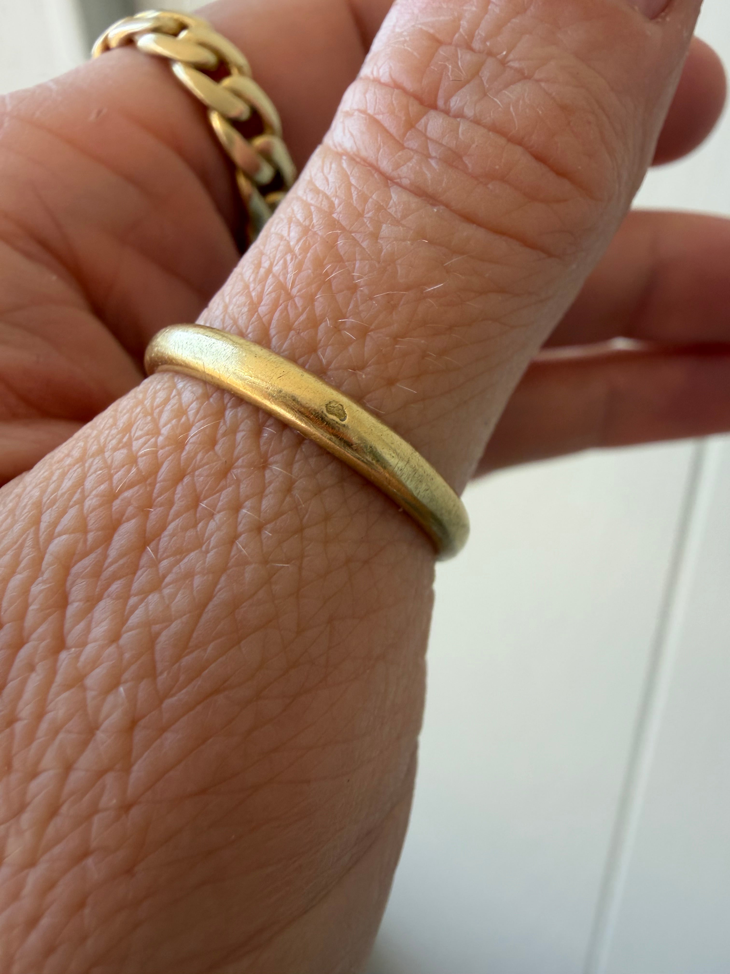 18k French eagle hallmark band