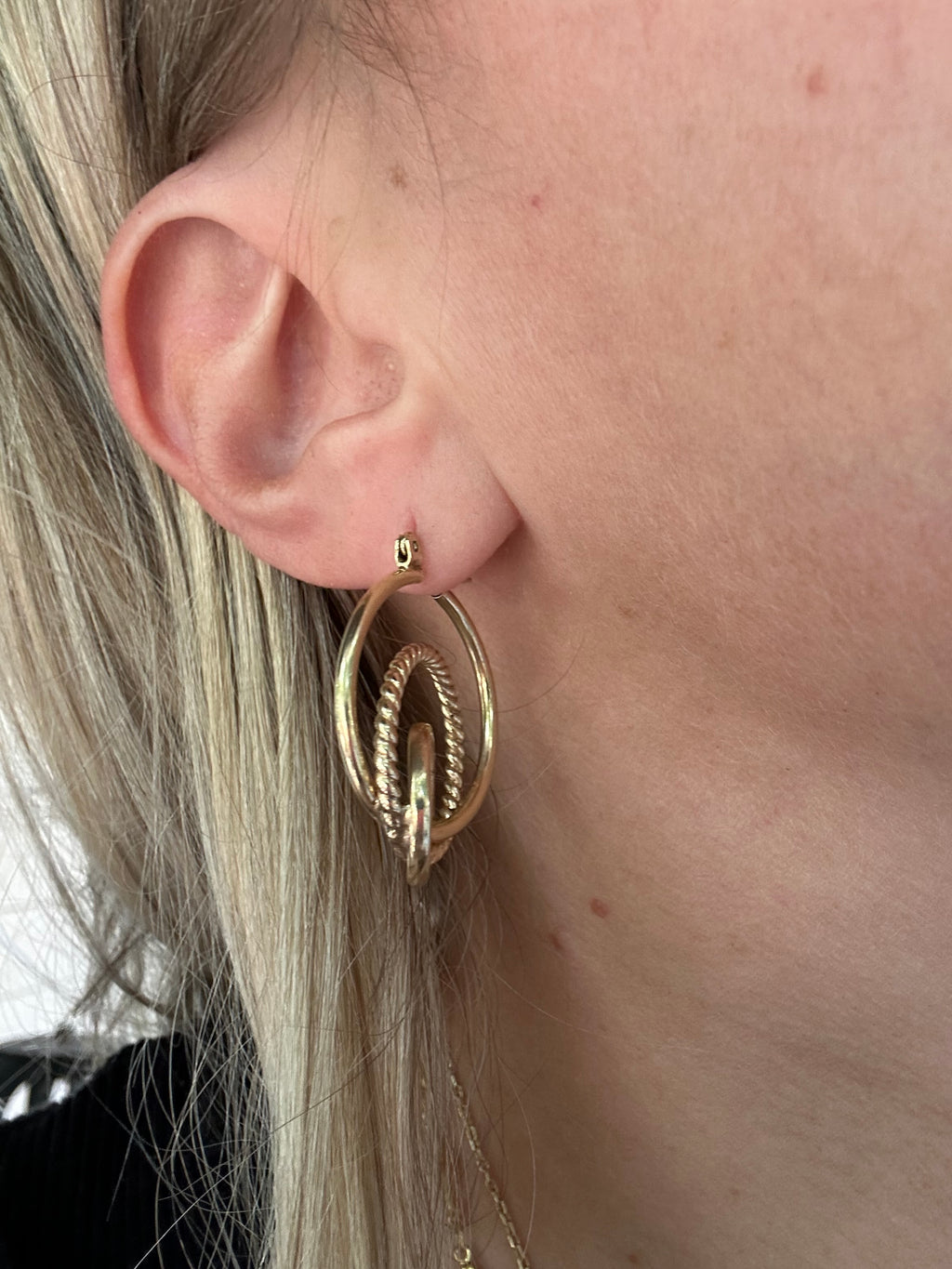 triple hoop