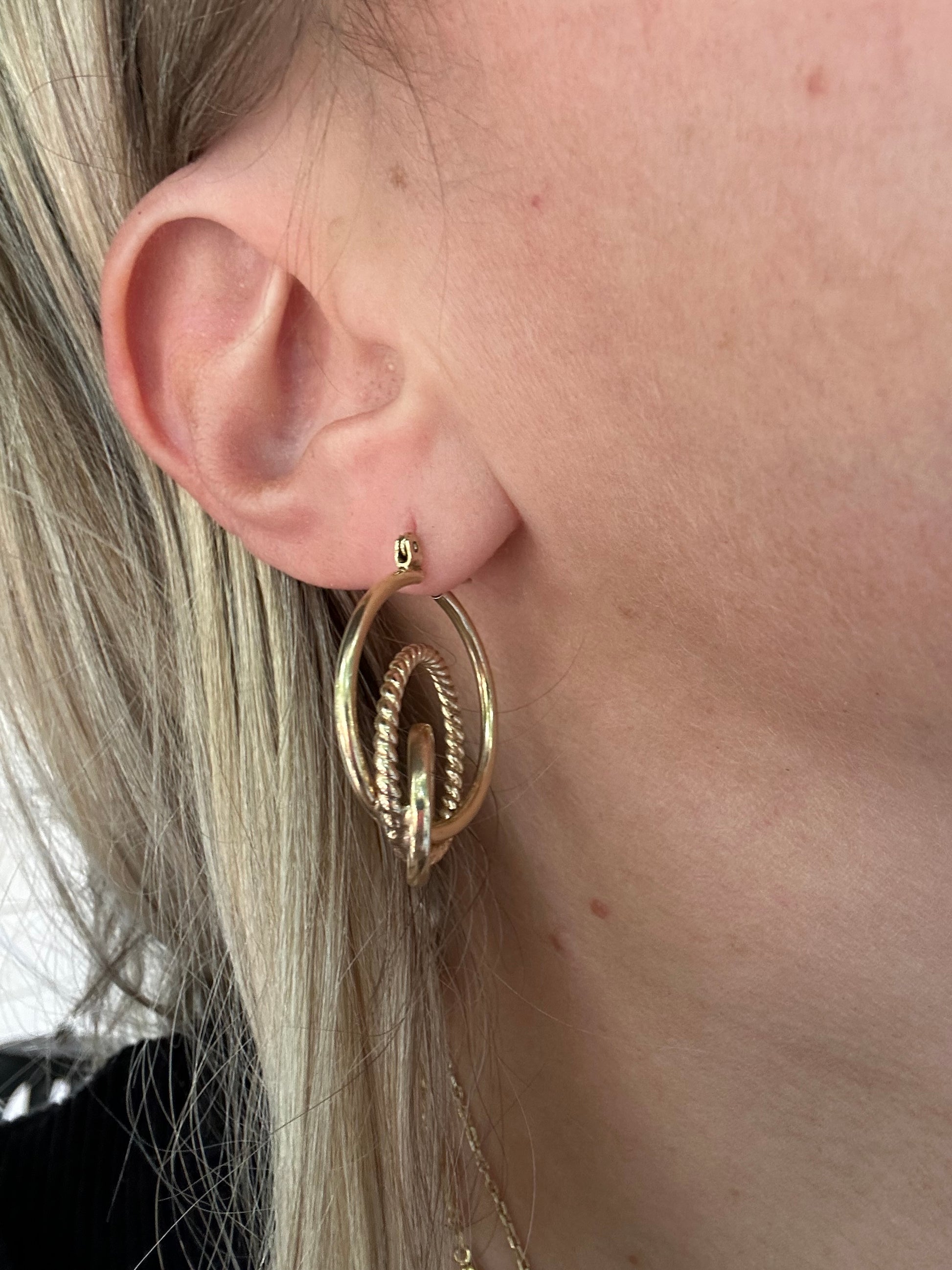 triple hoop
