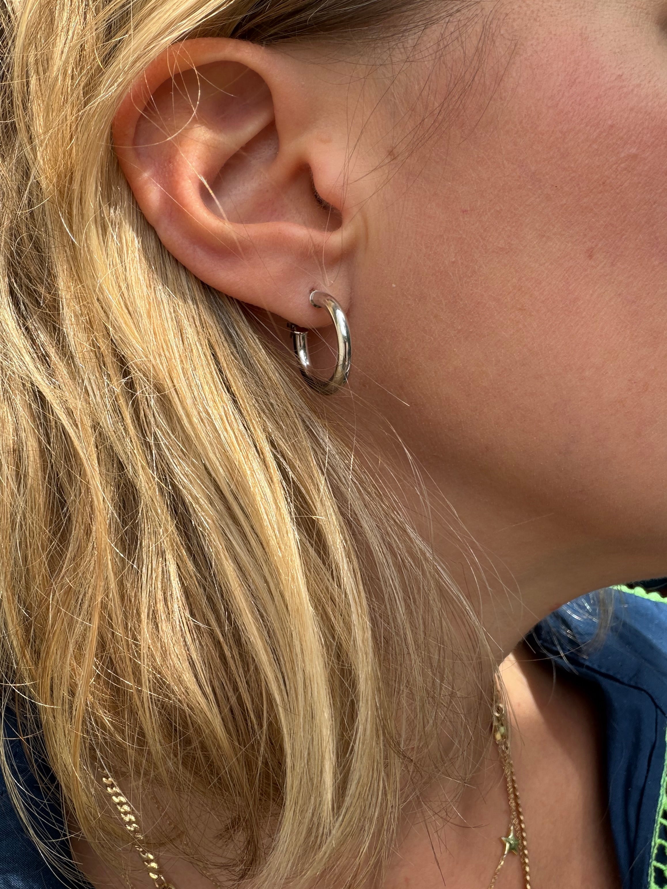 classic white gold 3/4" tube hoop
