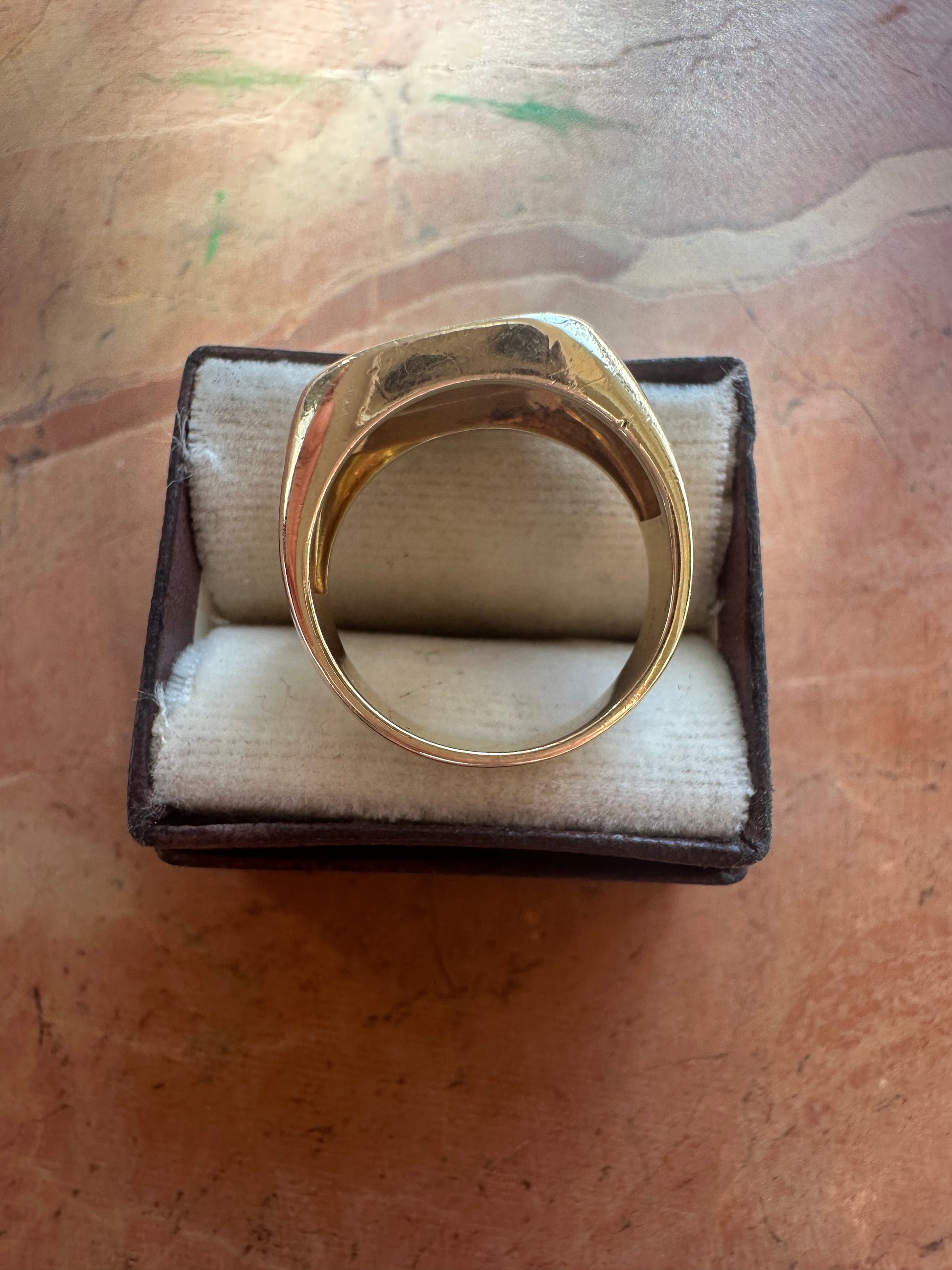 vintage engraved signet ring