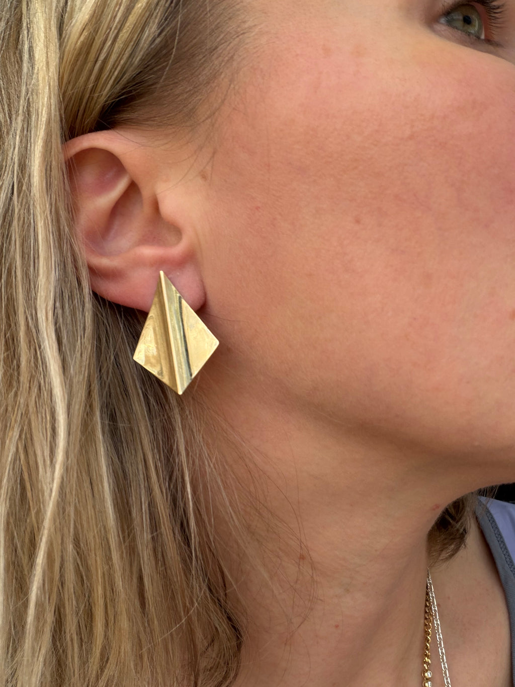 kite post earrings