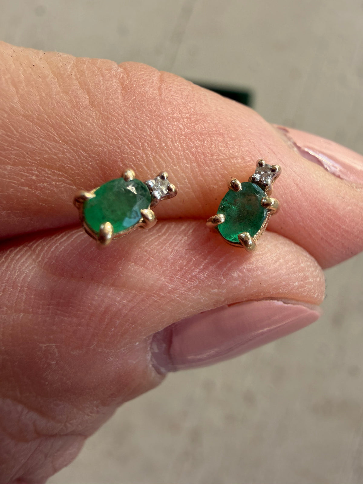 emerald and diamond stud earrings