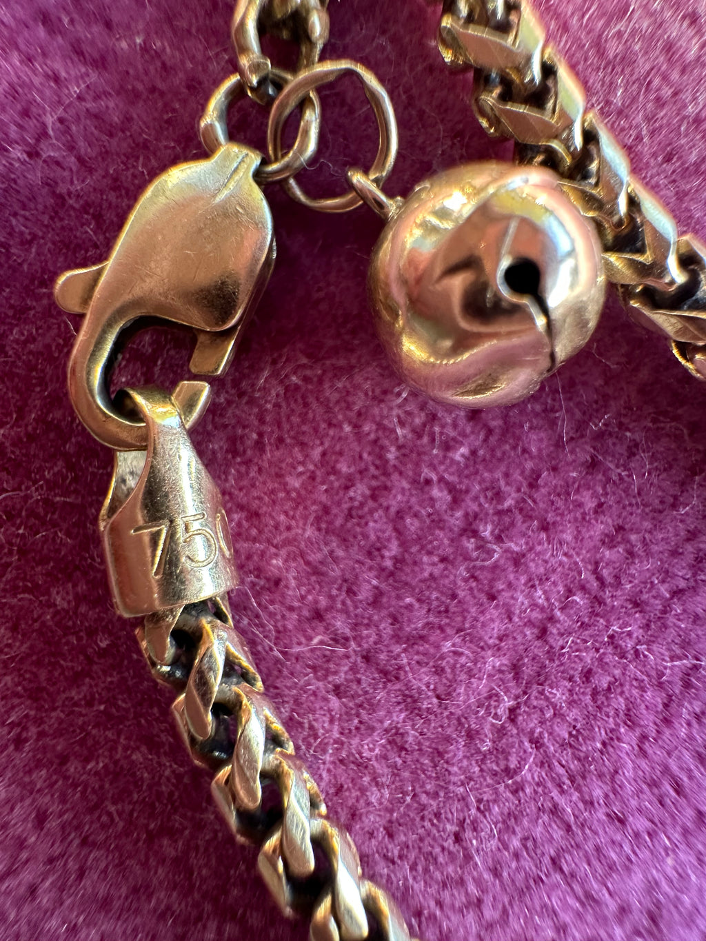 18k gold rounded wheat bracelet with jingle bell