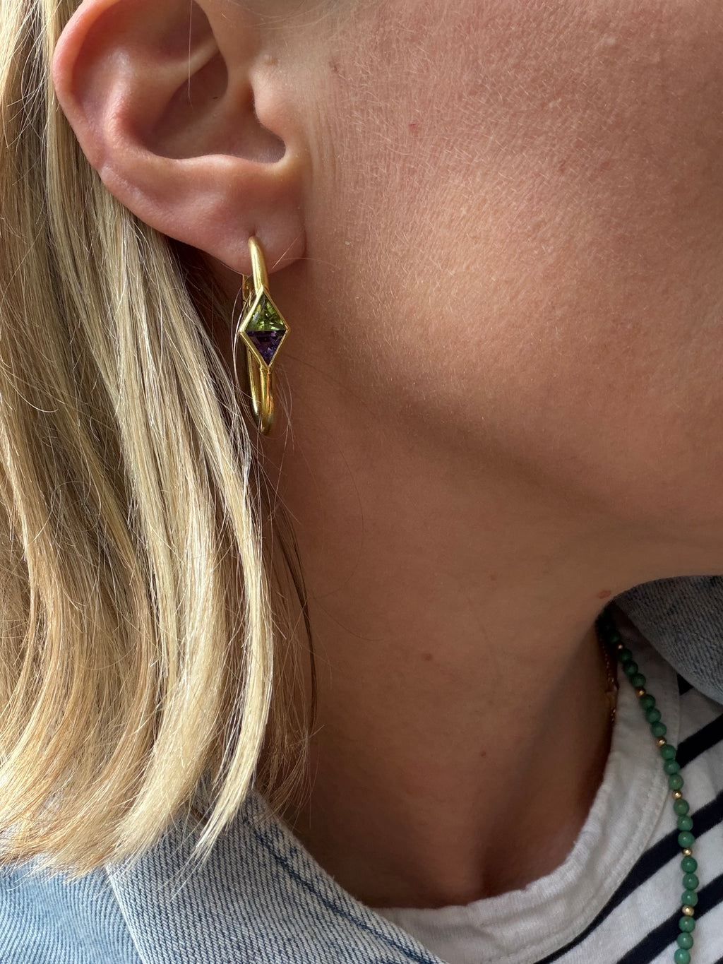 amethyst and peridot 18k gold oval hoop