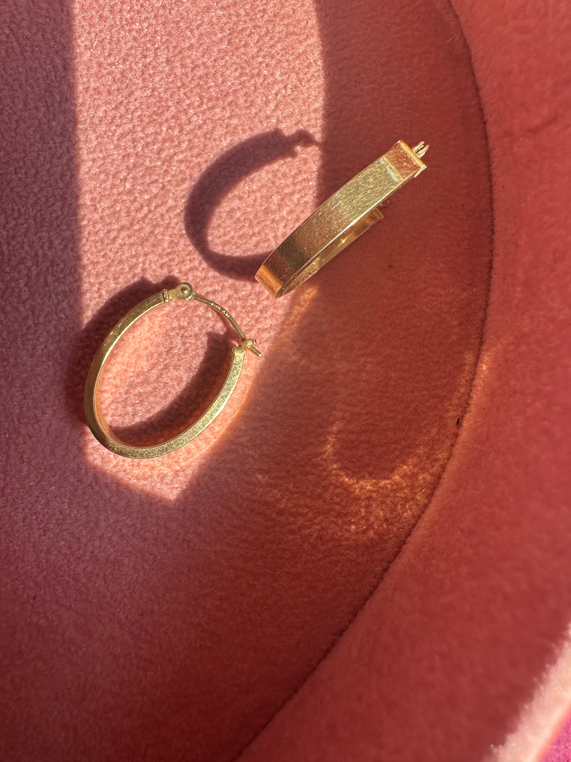 squared edge oval hoops