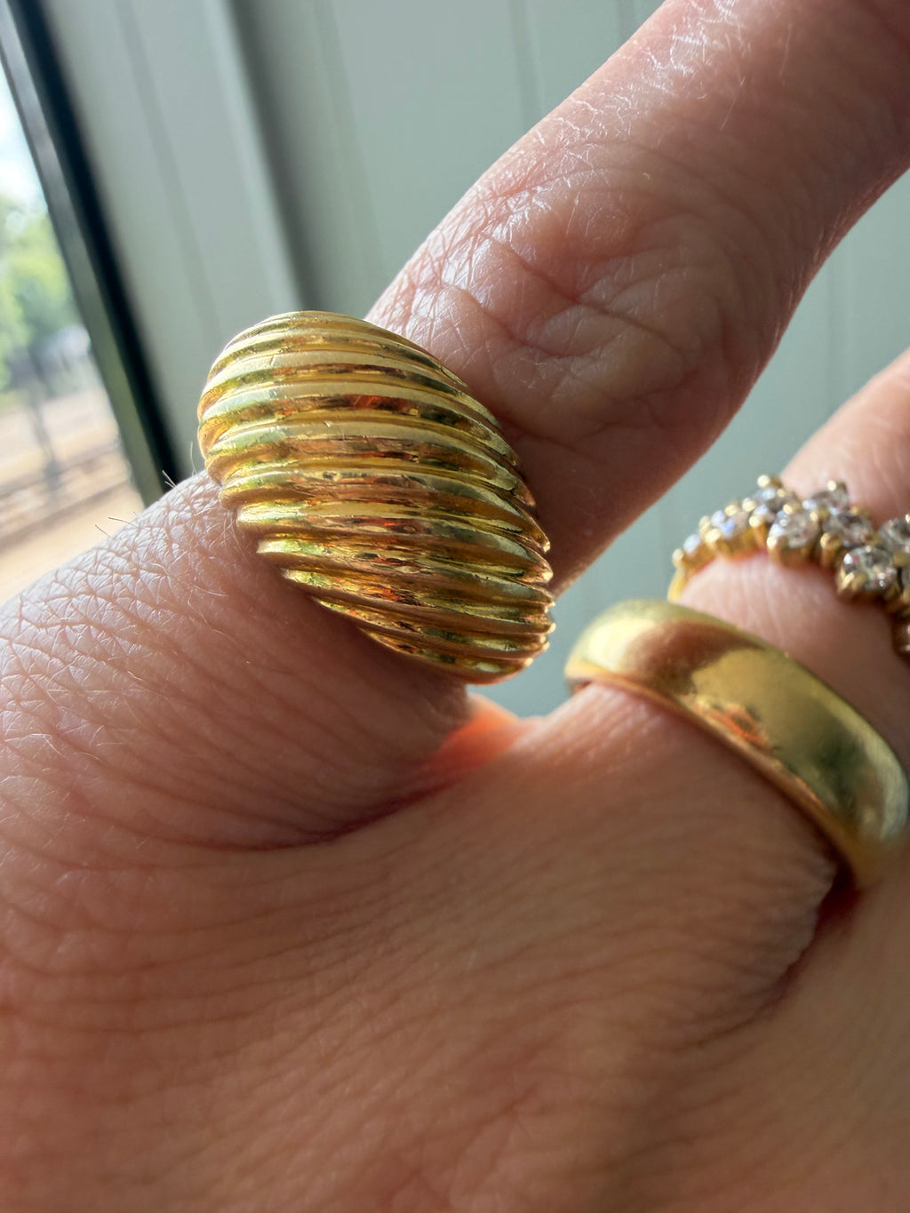 18k croissant ring