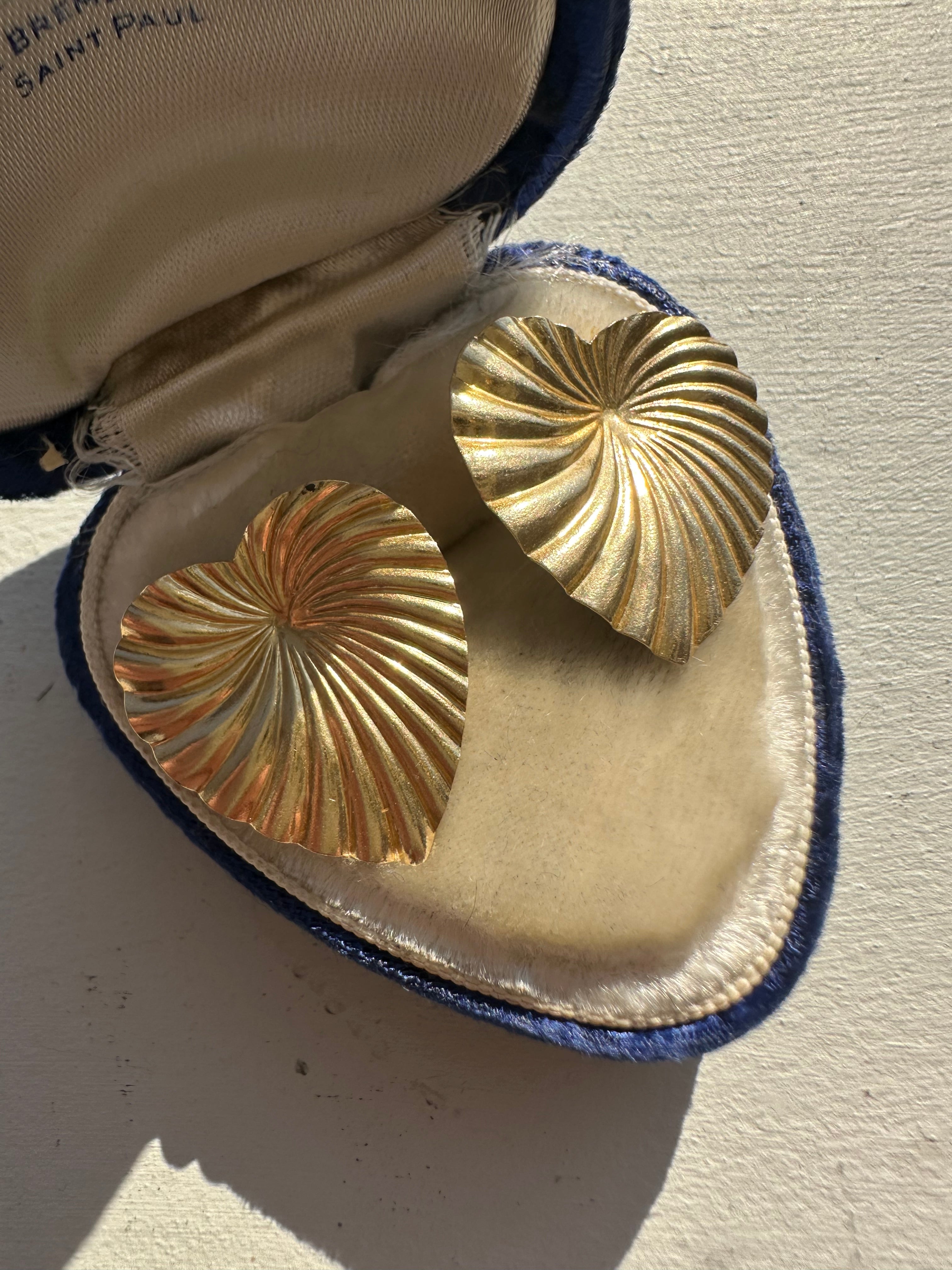 fluted heart earrings