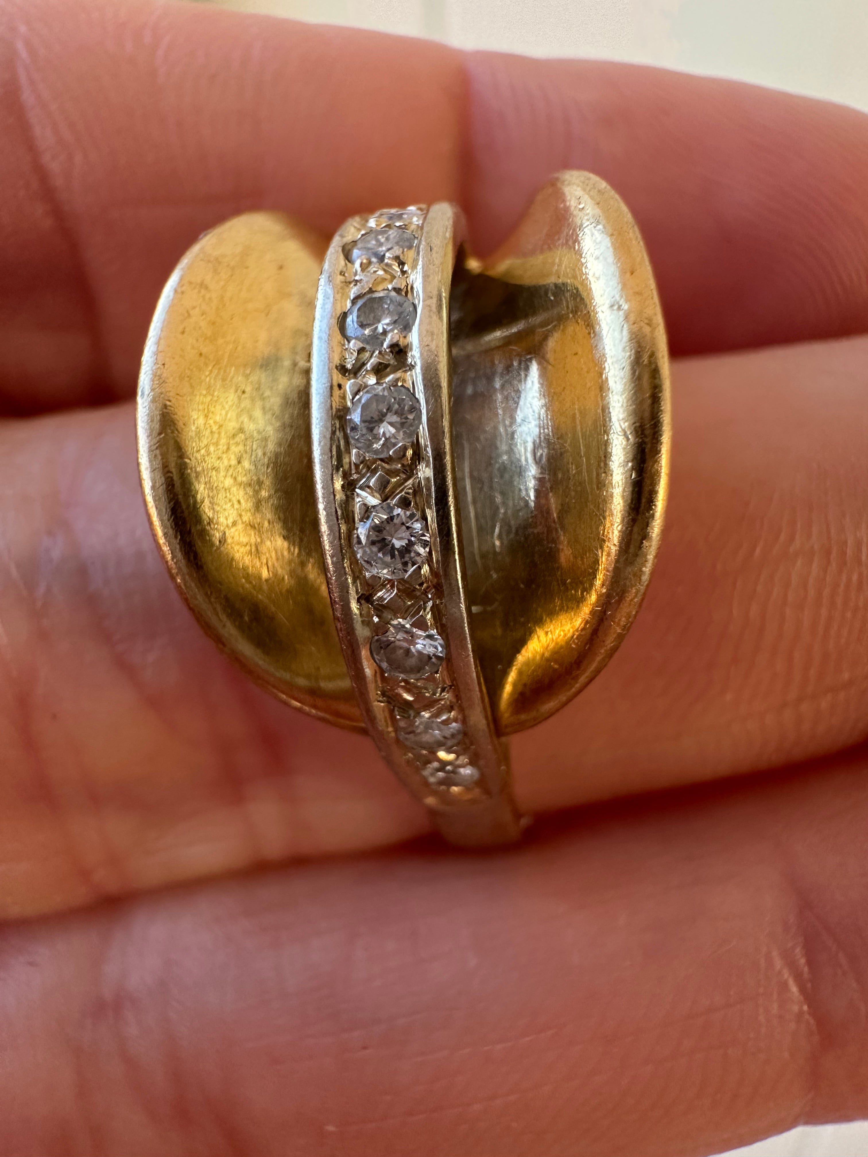 18k diamond saddle band