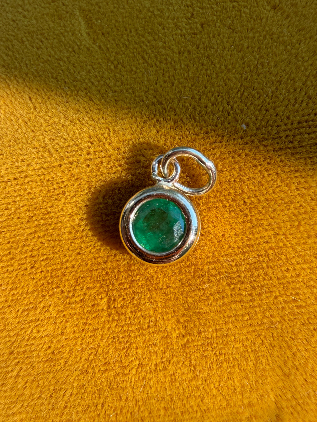 juicy bezel set gum drops