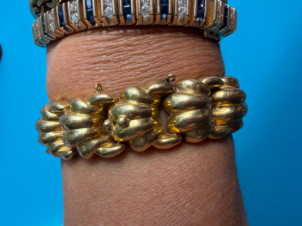 puffy croissant link 18k gold hidden clasp bracelet