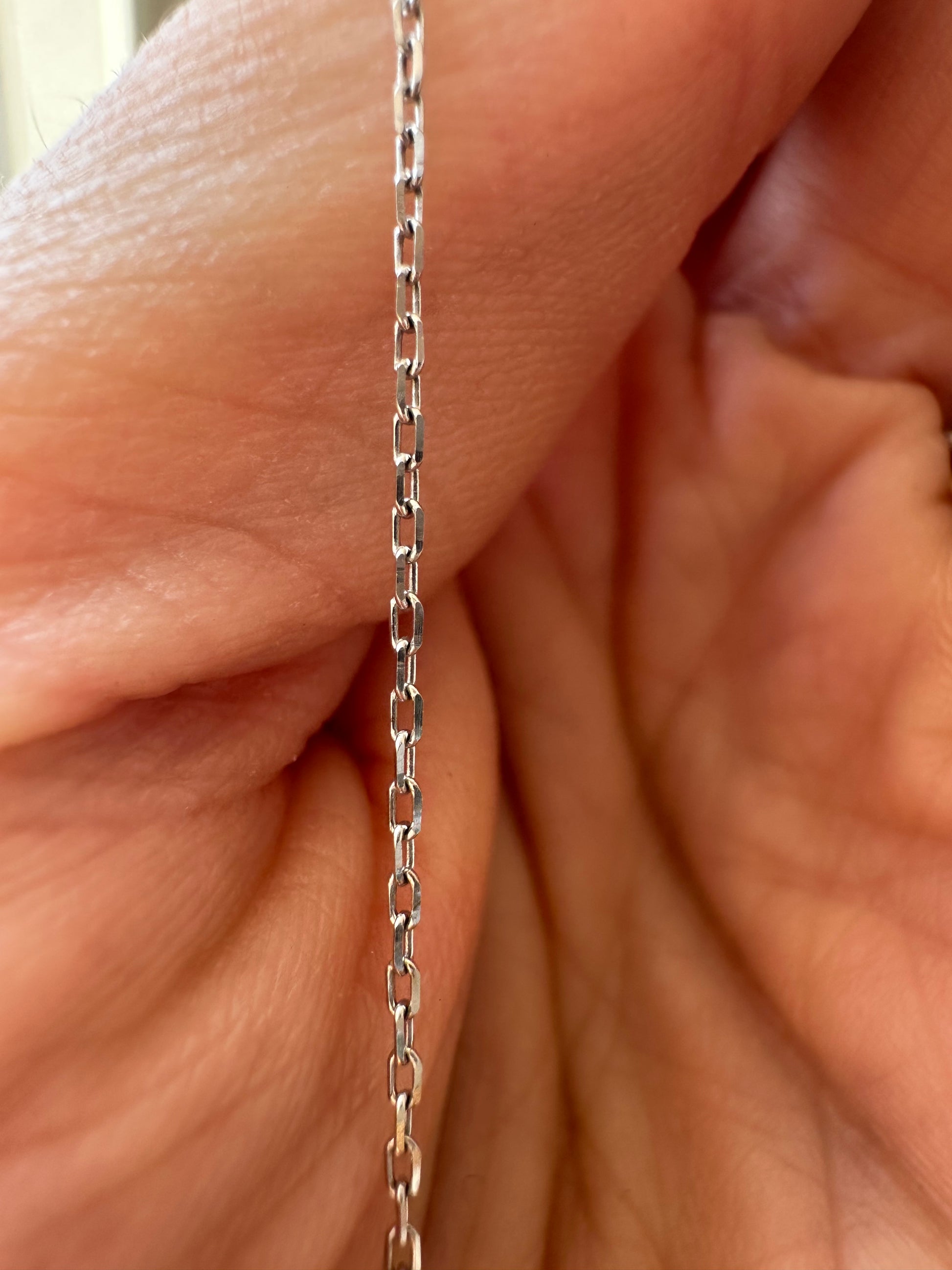 sparkly diamond 3 flower necklace