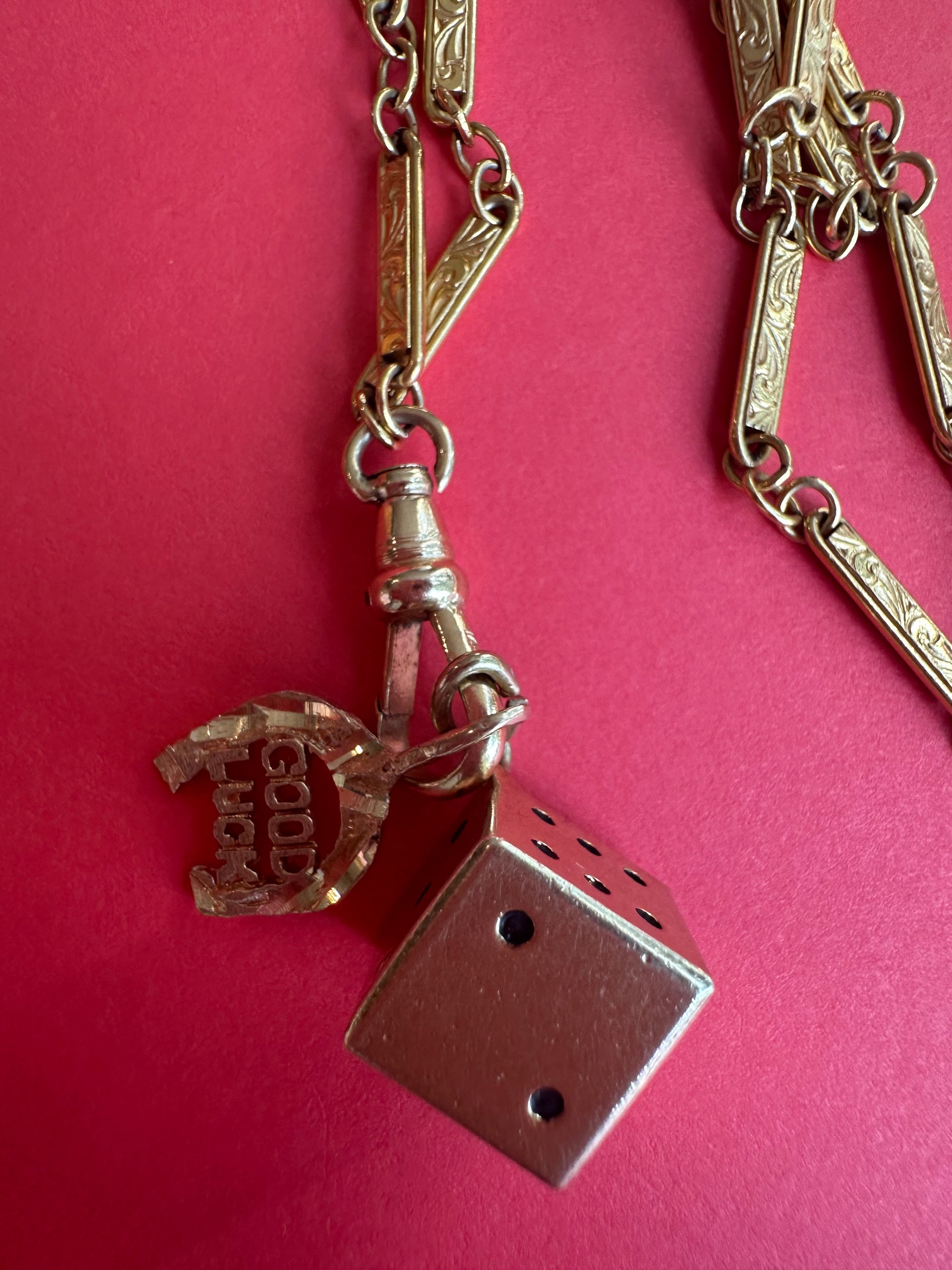 30" long fancy bar chain with dog clip