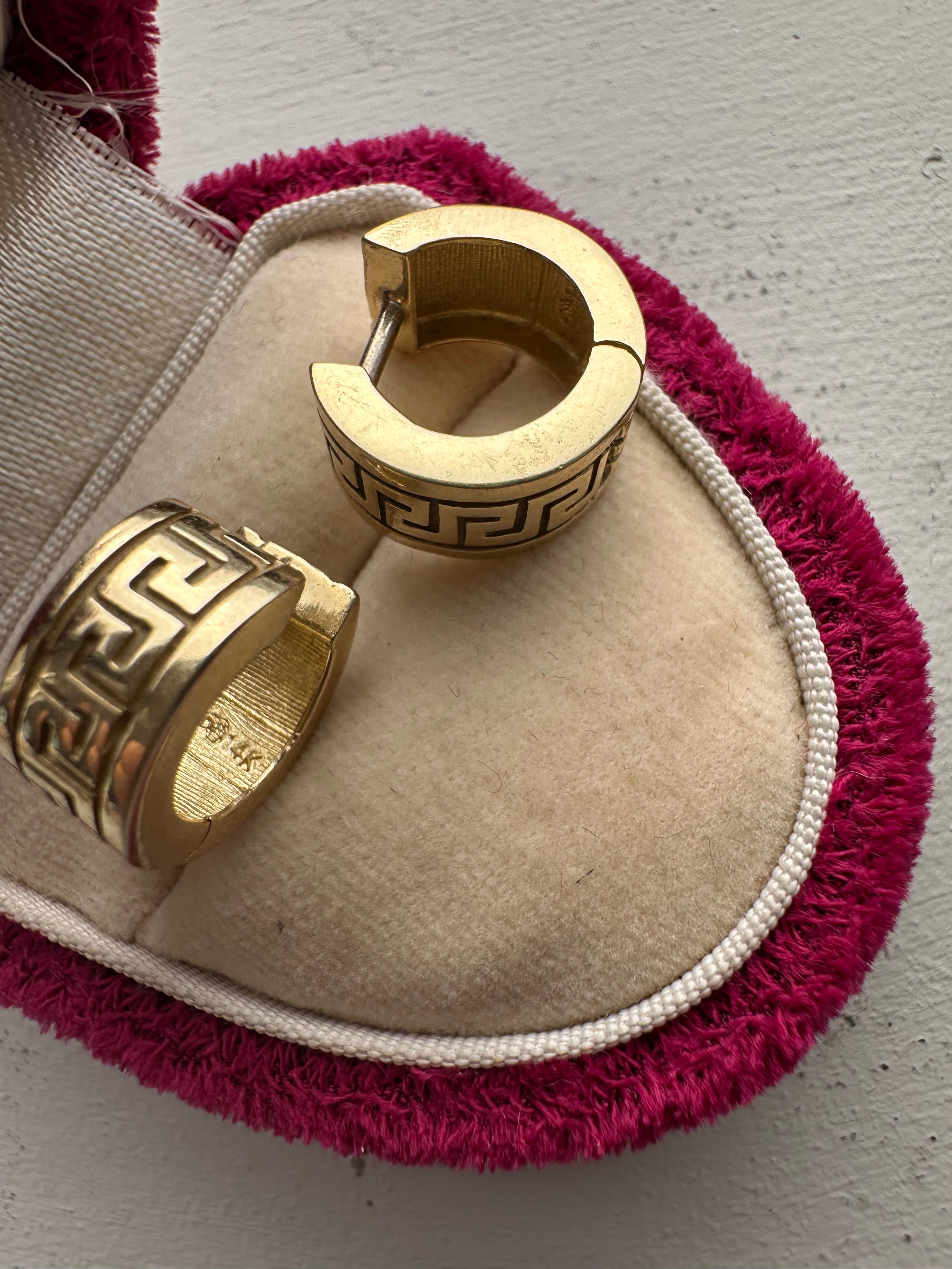 greek key chubby huggies