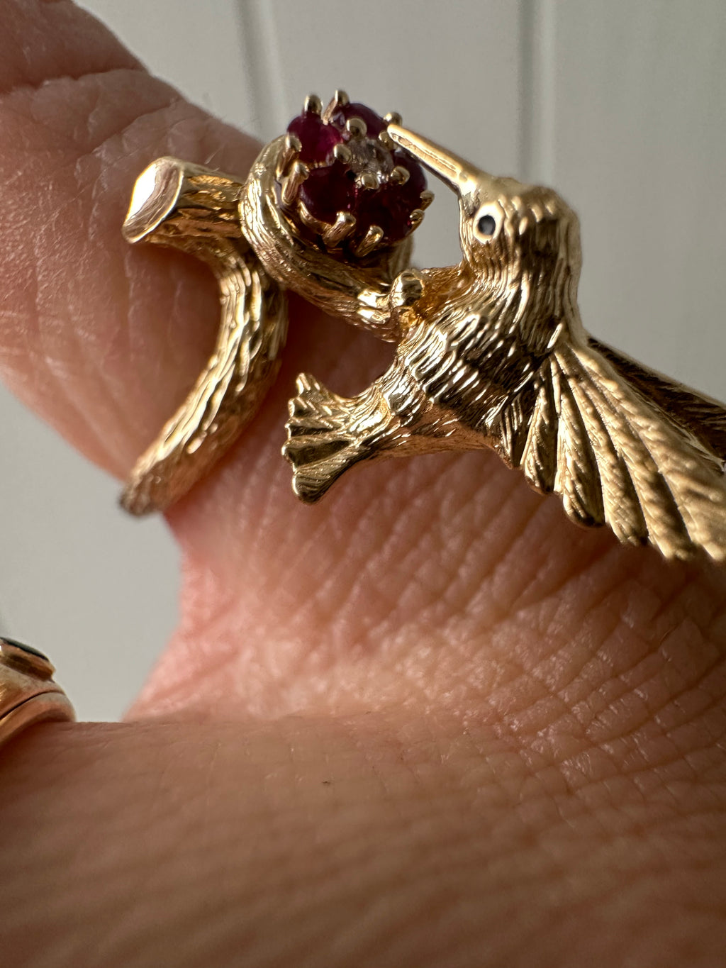 Norman Tuefel Hummingbird motion ring