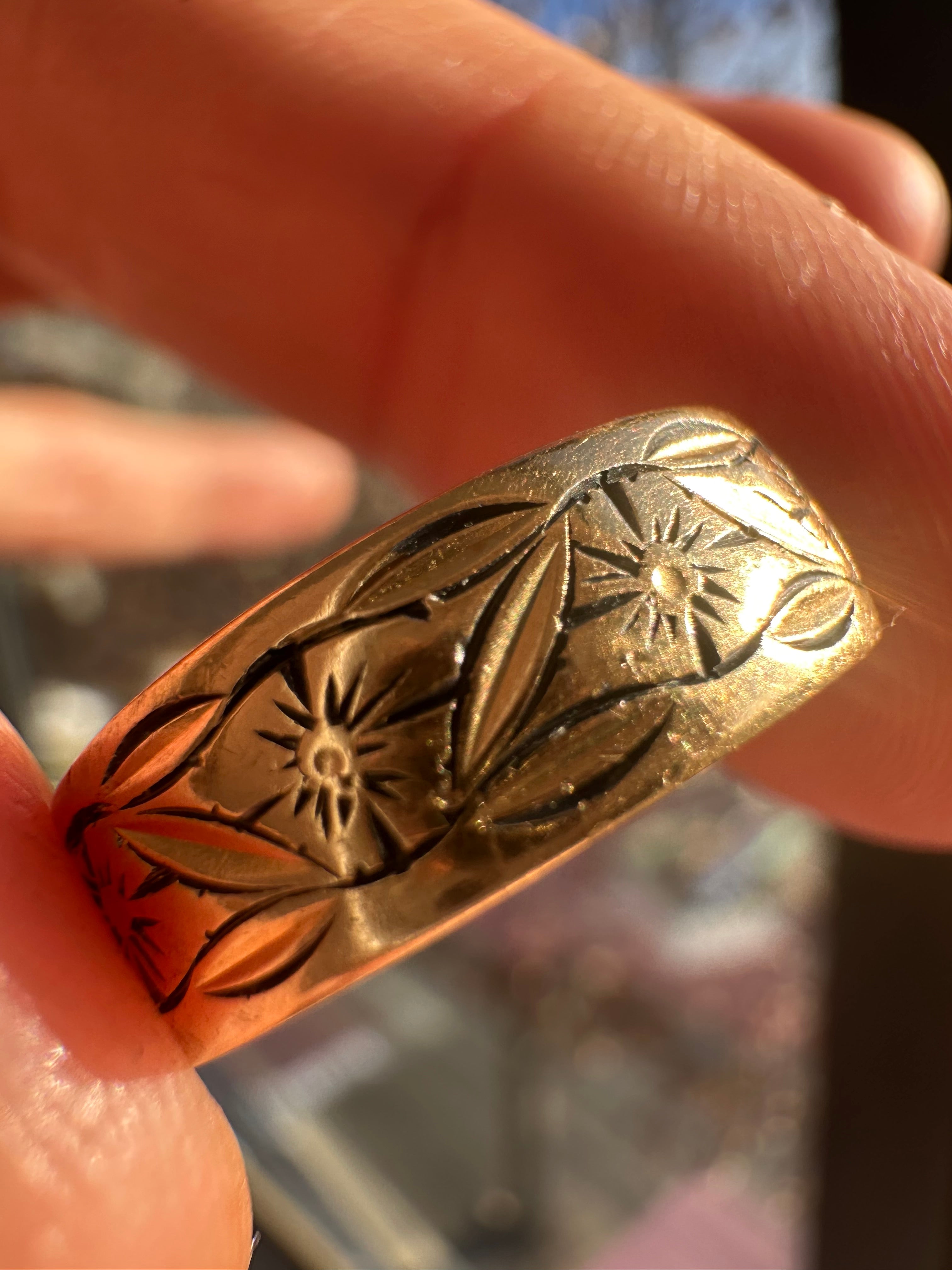 floral band with black enamel