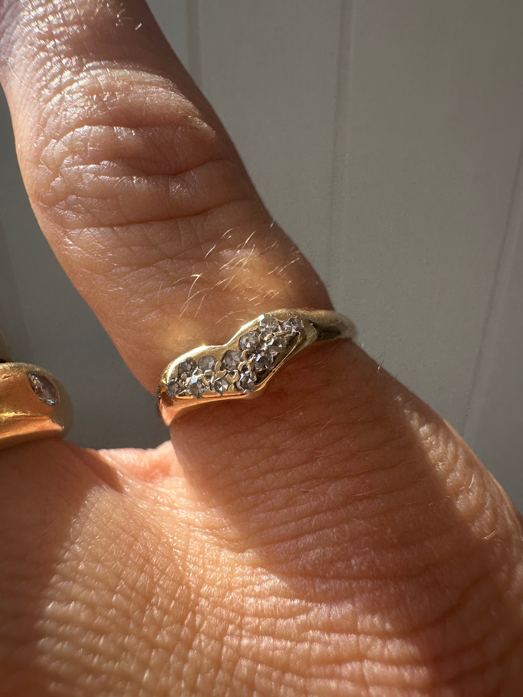 diamond V band