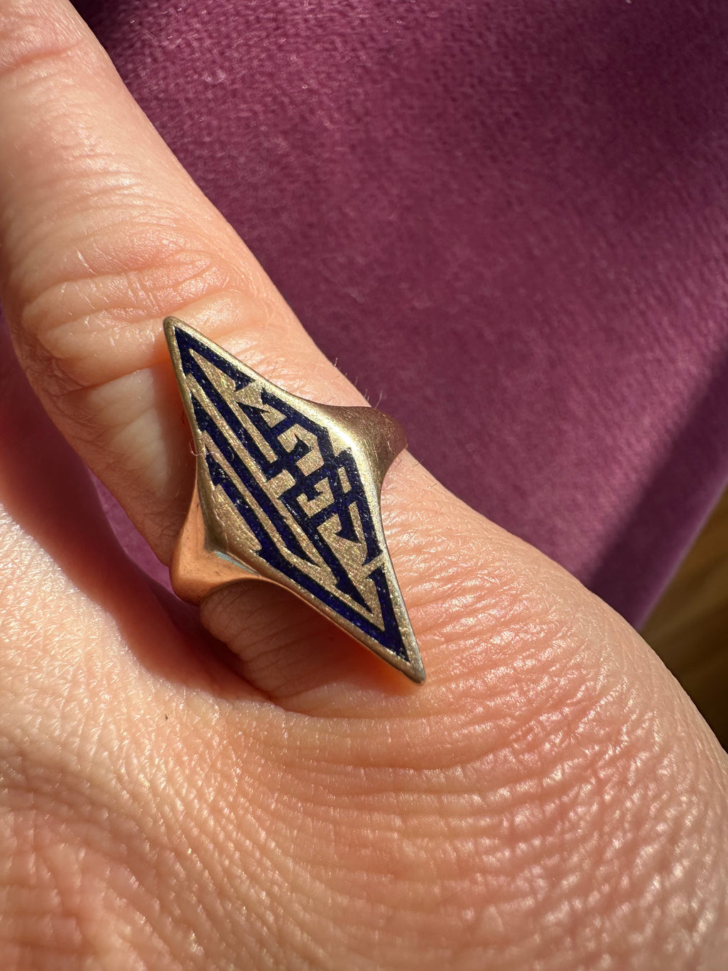 antique navette style onyx inlay signet