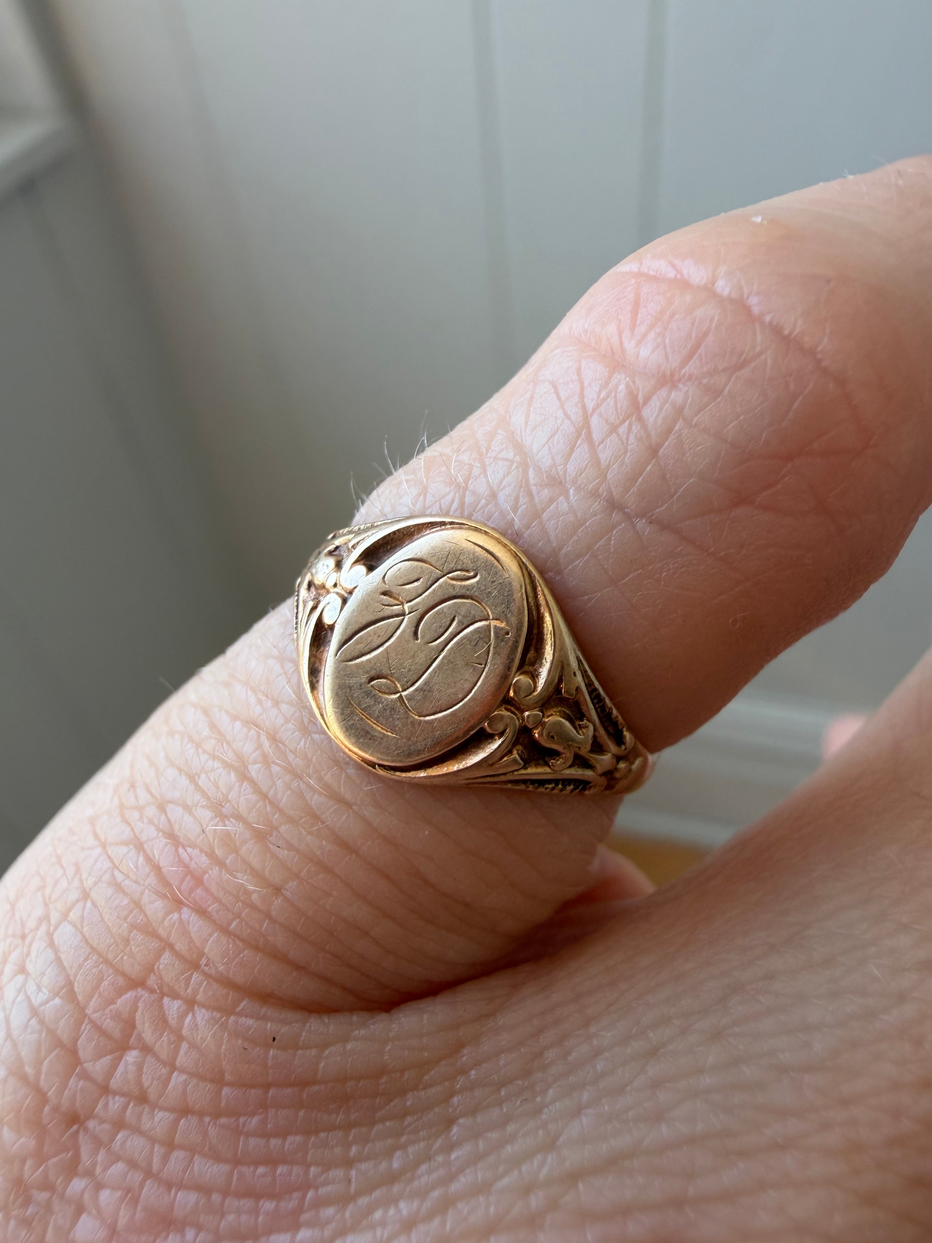 oval signet with ZD
