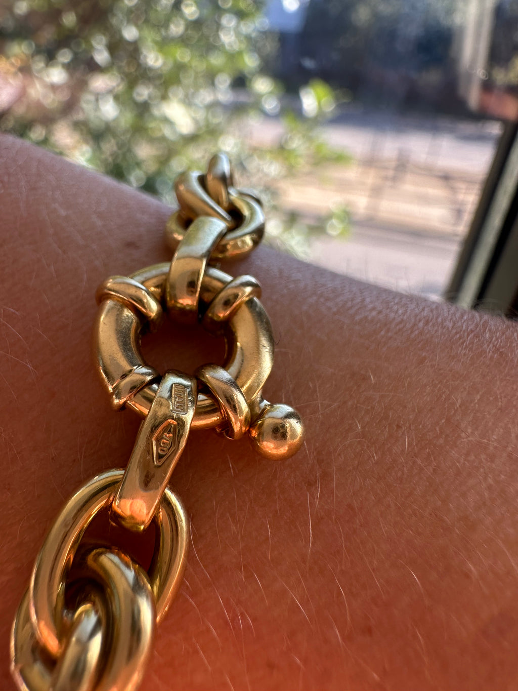 vintage 18k knot bracelet with bolt clasp