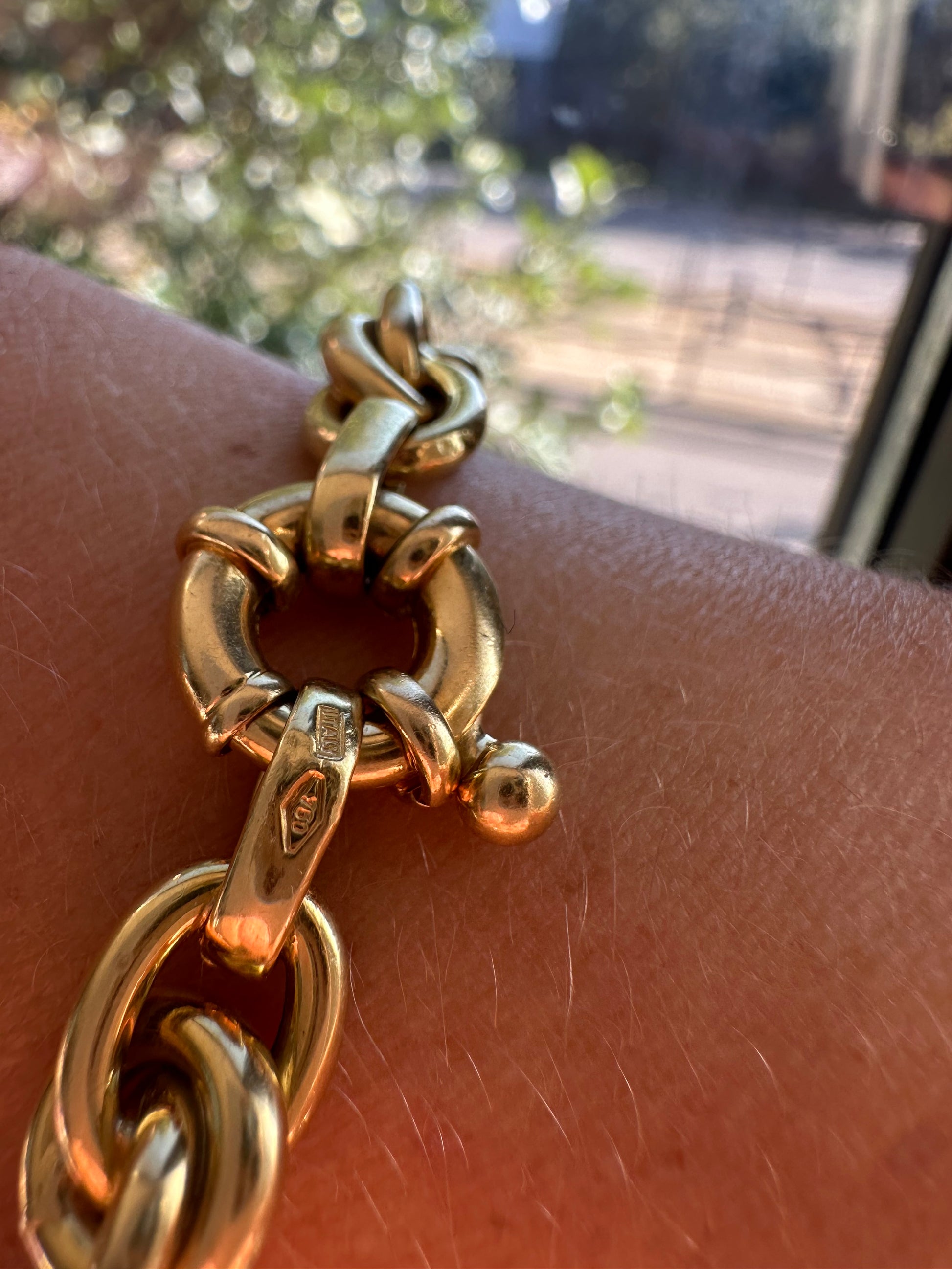 vintage 18k knot bracelet with bolt clasp