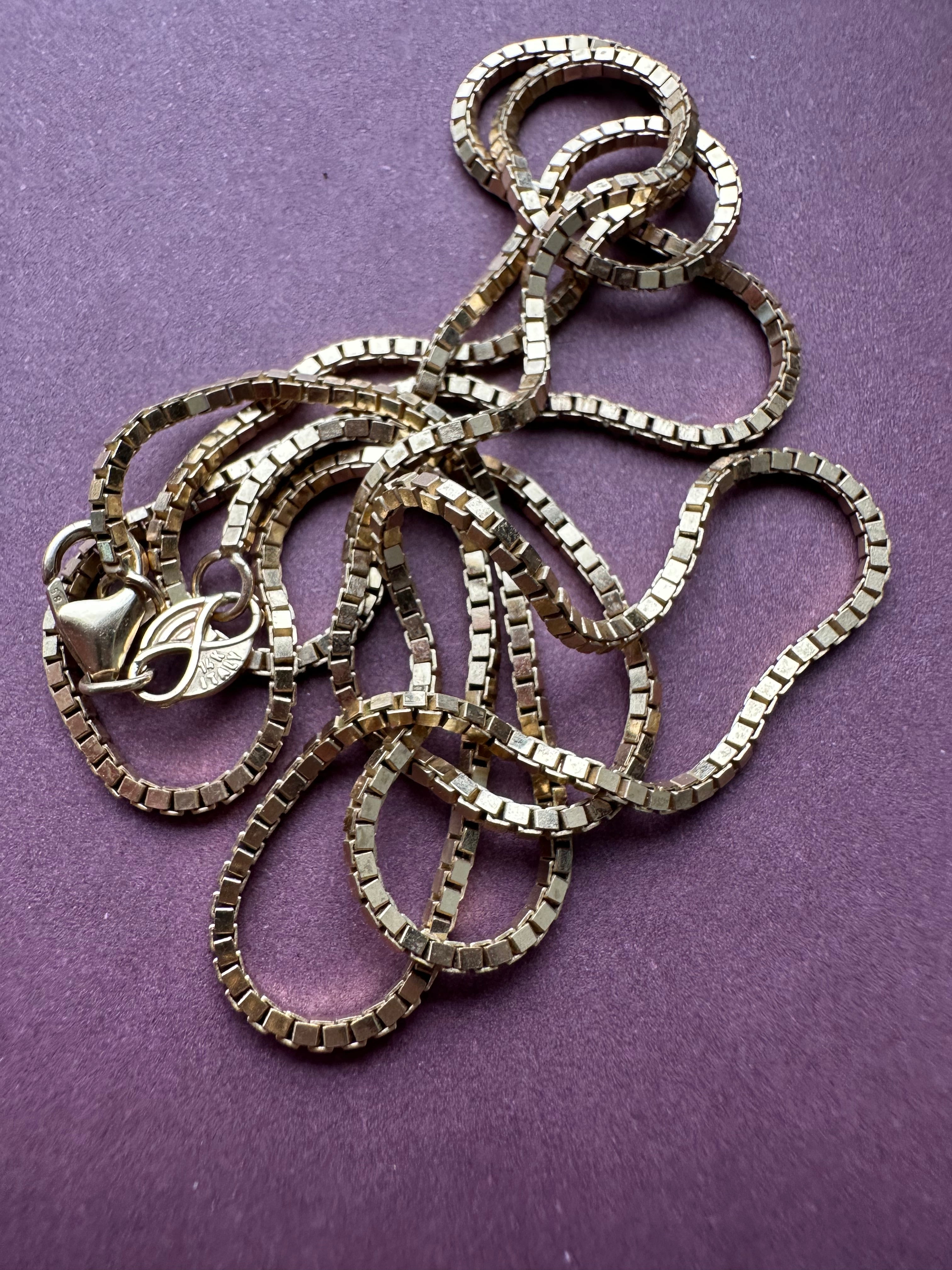 24" box link chain