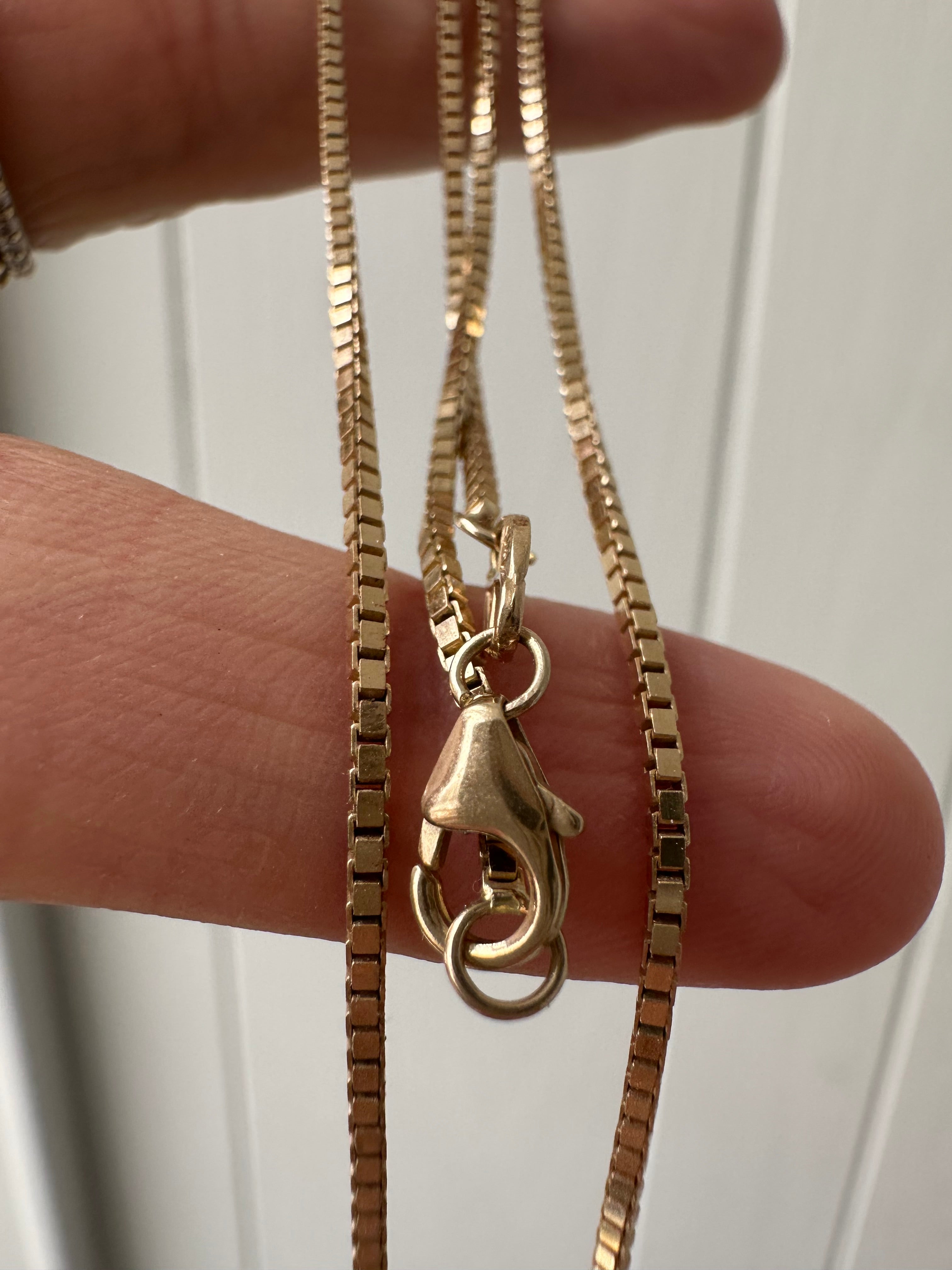 24" box link chain