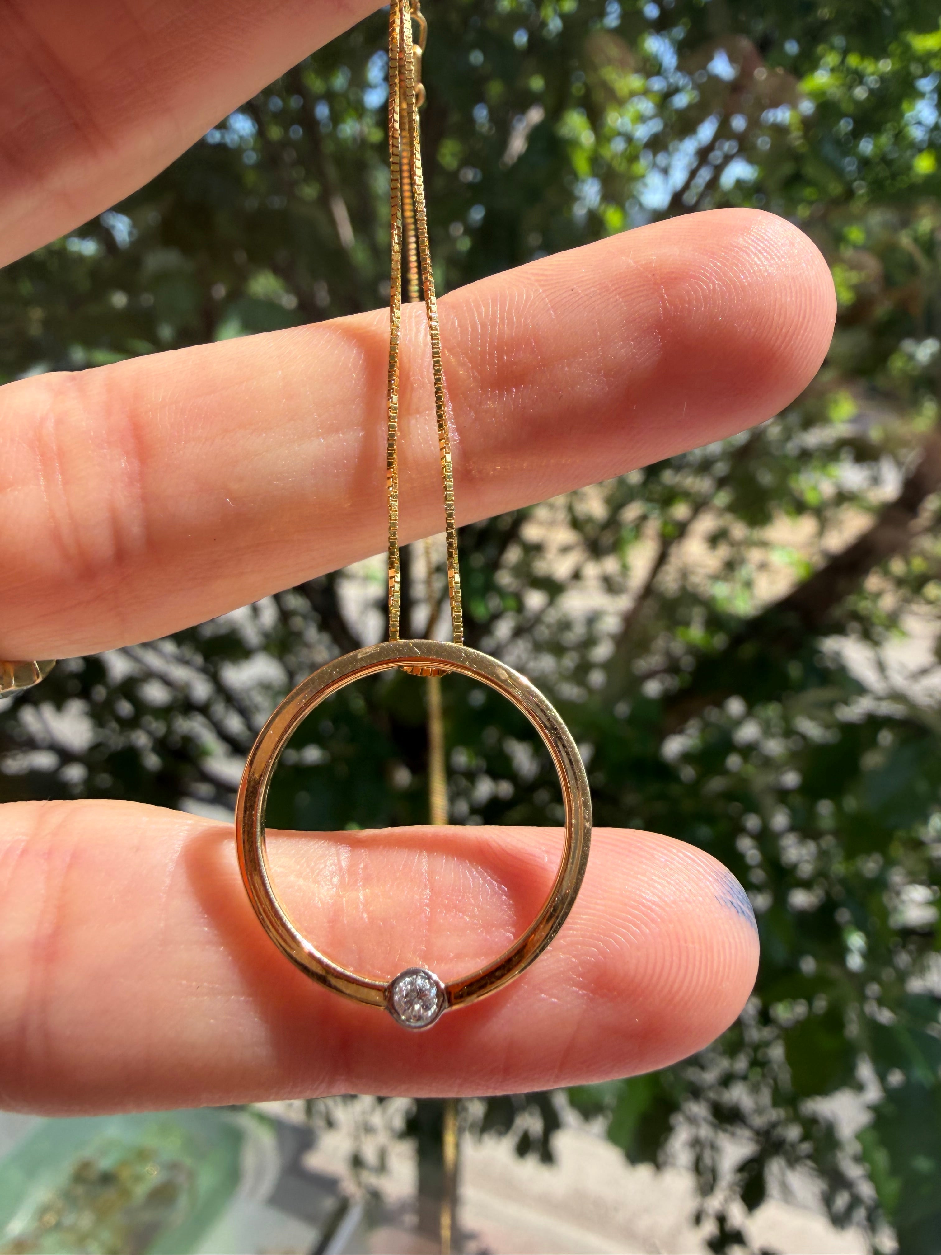 circle necklace